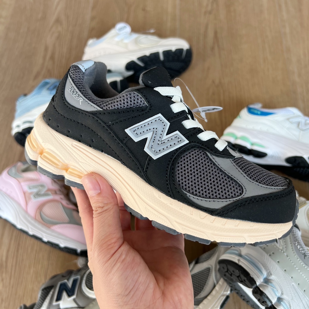 图片[3]-爆款🔥上新啦 公司级2002R童鞋👀 过年必备了吧🧨松紧带很好穿脱🤍🤍没有人能拒绝颜值这么高的童鞋了♥️♥️♥️-选品中心