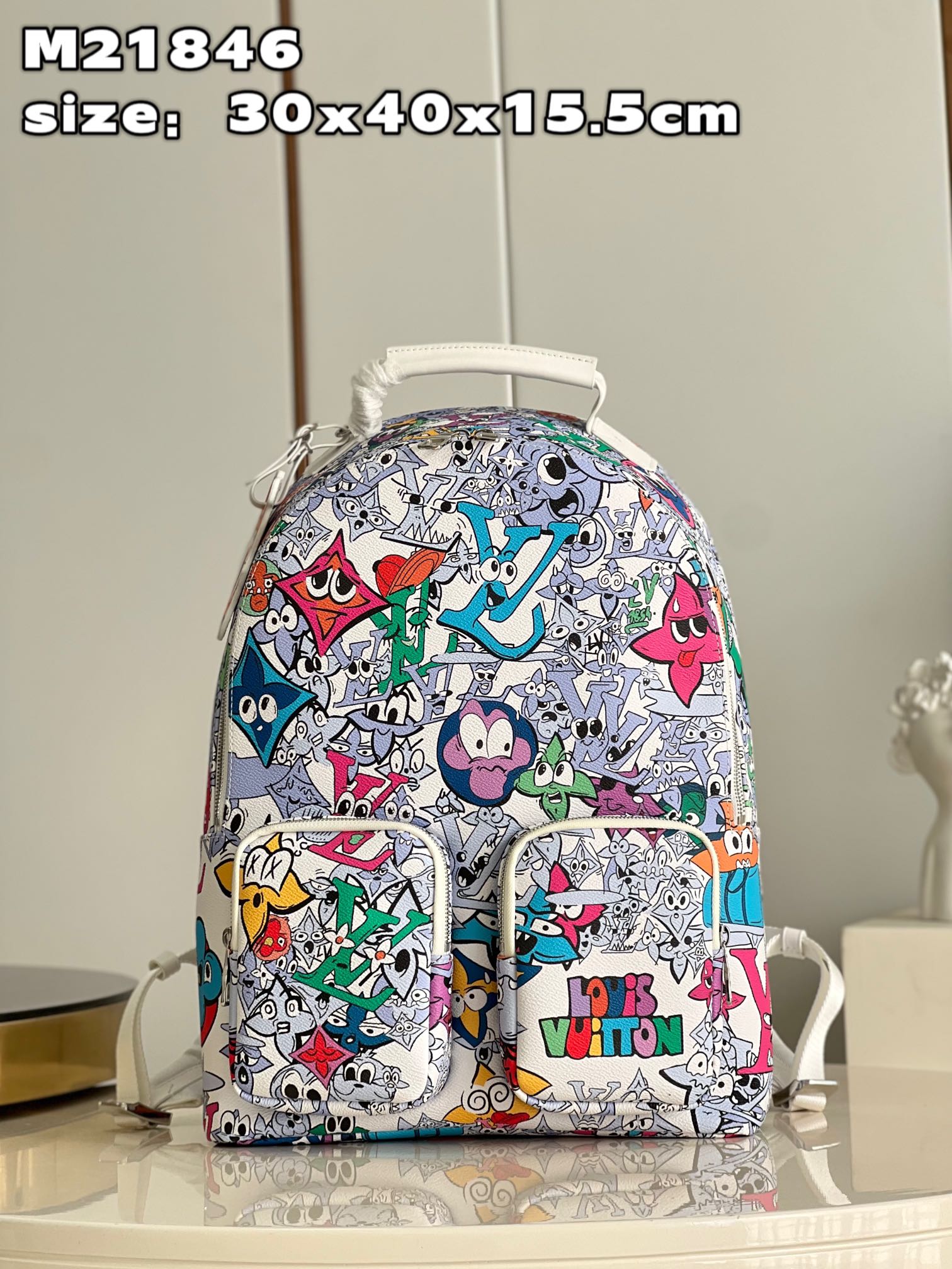 NO:399611,[Exclusive real photo M21846] Multipocket backpack draws animal patterns on the surface of Damier Graphite canvas, and you can see the unique texture of its passport seal in a close view. It has a variety of styles from a trendy perspective. The zippered main compartment can accommodate a laptop, and the outer bag presents classic Monogram pattern and Epi pattern respectively.size30x40x15.5cm Z.900 [warm reminder This model does not match the packaging], LV [original leather], louis vuitton19860909【独家实拍 M21846】Multipocket 双肩包 将 秋冬系列 于 Damier Graphite 帆布表面描绘动物图案,近观可见其护照印章一般的别致纹理. 以潮流视角塑就多样风范.拉链主隔层可容纳笔记本电脑,外袋分别呈现经典 Monogram 图案和 Epi 图案.size30x40x15.5cm Z.900【温馨提示 此款不配包装】,LV【原厂皮】,louis vuitton,Bag