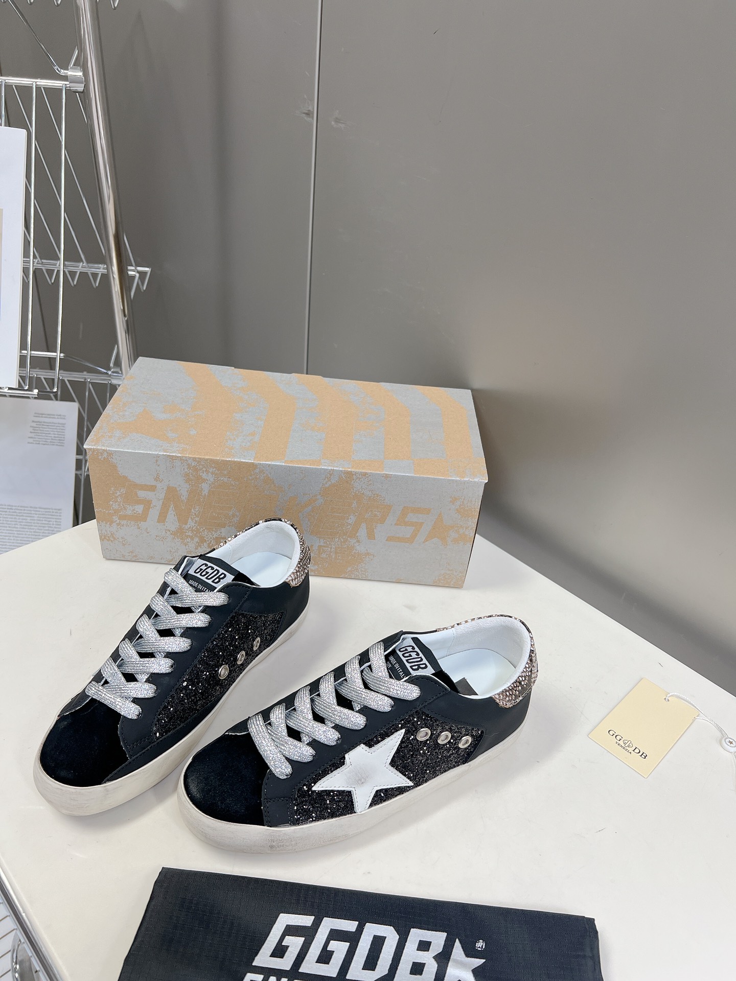 [Golden Goose Women