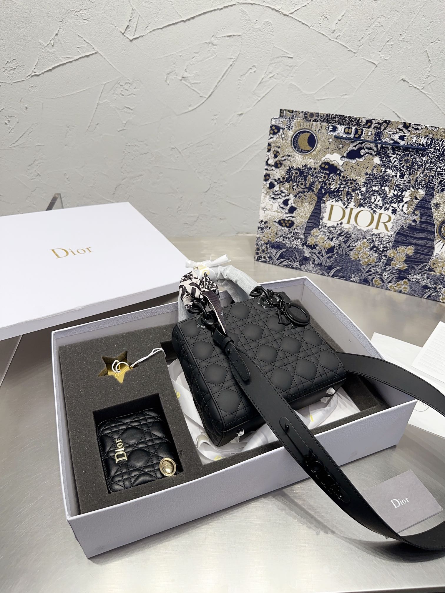 Yupoo Gucci Bags Watches Nike Clothing Jordan Yeezy Balenciaga Shoes
