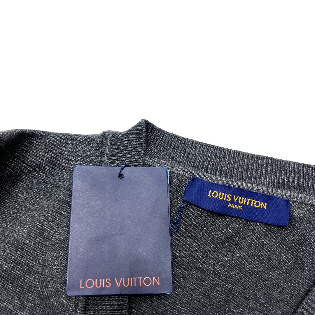 Louis Vuitton /路易威登 22FW老花袖V领开衫毛衣