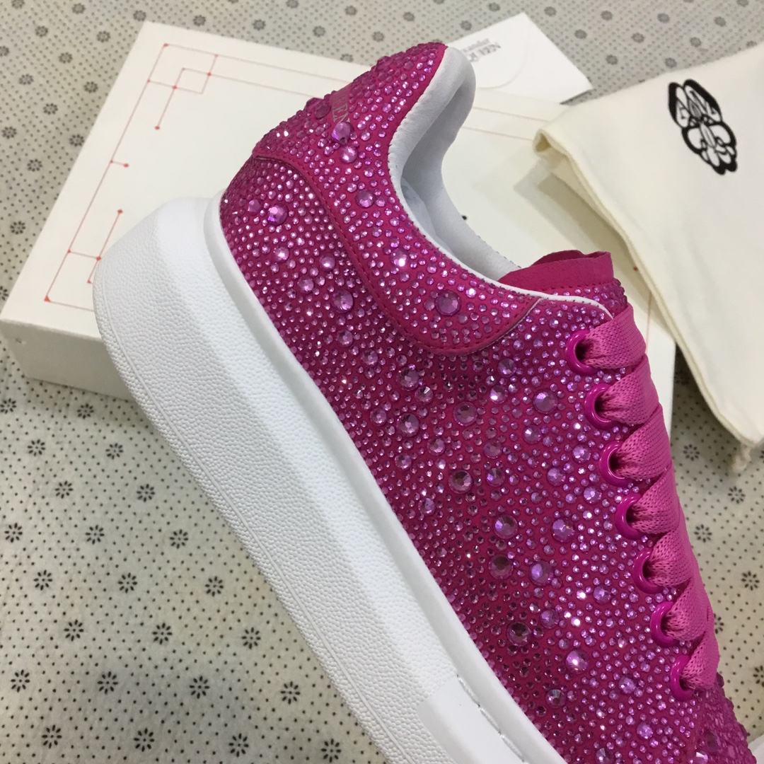 Alexander McQueen Women's Crystal-Embellished Velvet Sneakers - Pink 7 i1670601602 2587 4