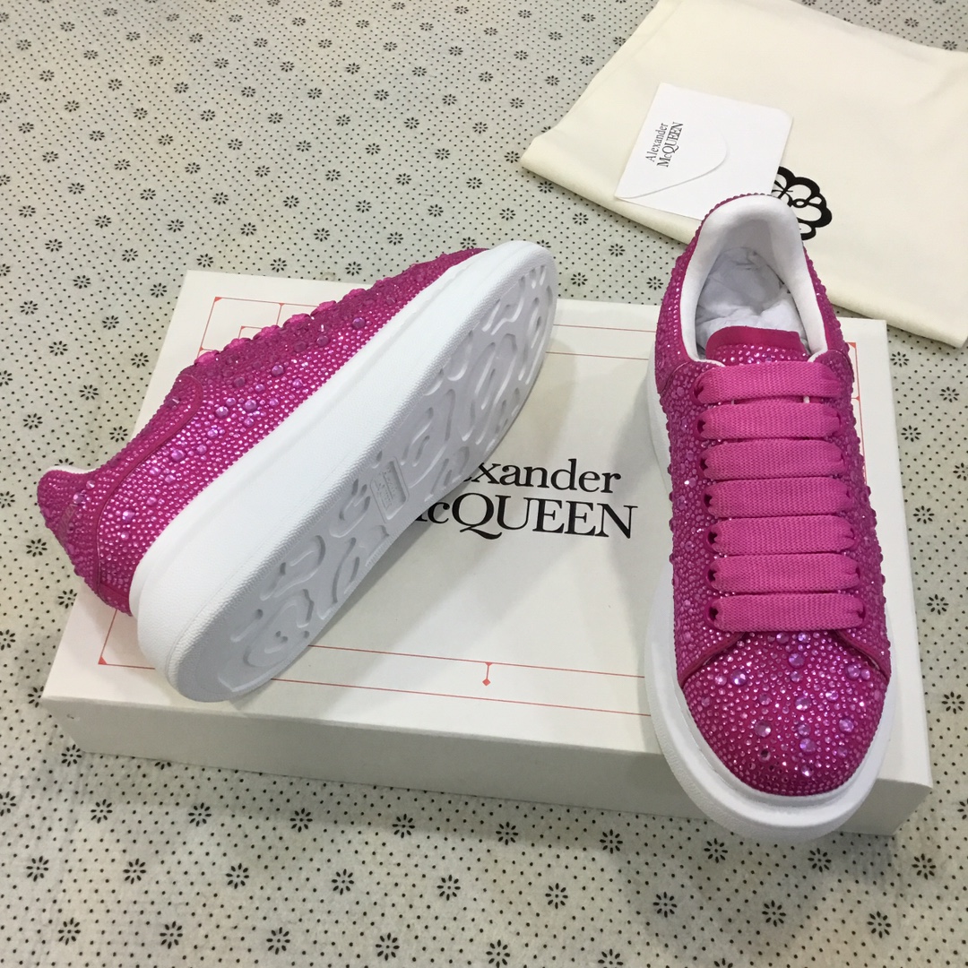 Alexander McQueen Women's Crystal-Embellished Velvet Sneakers - Pink 4 i1670601602 4900 1