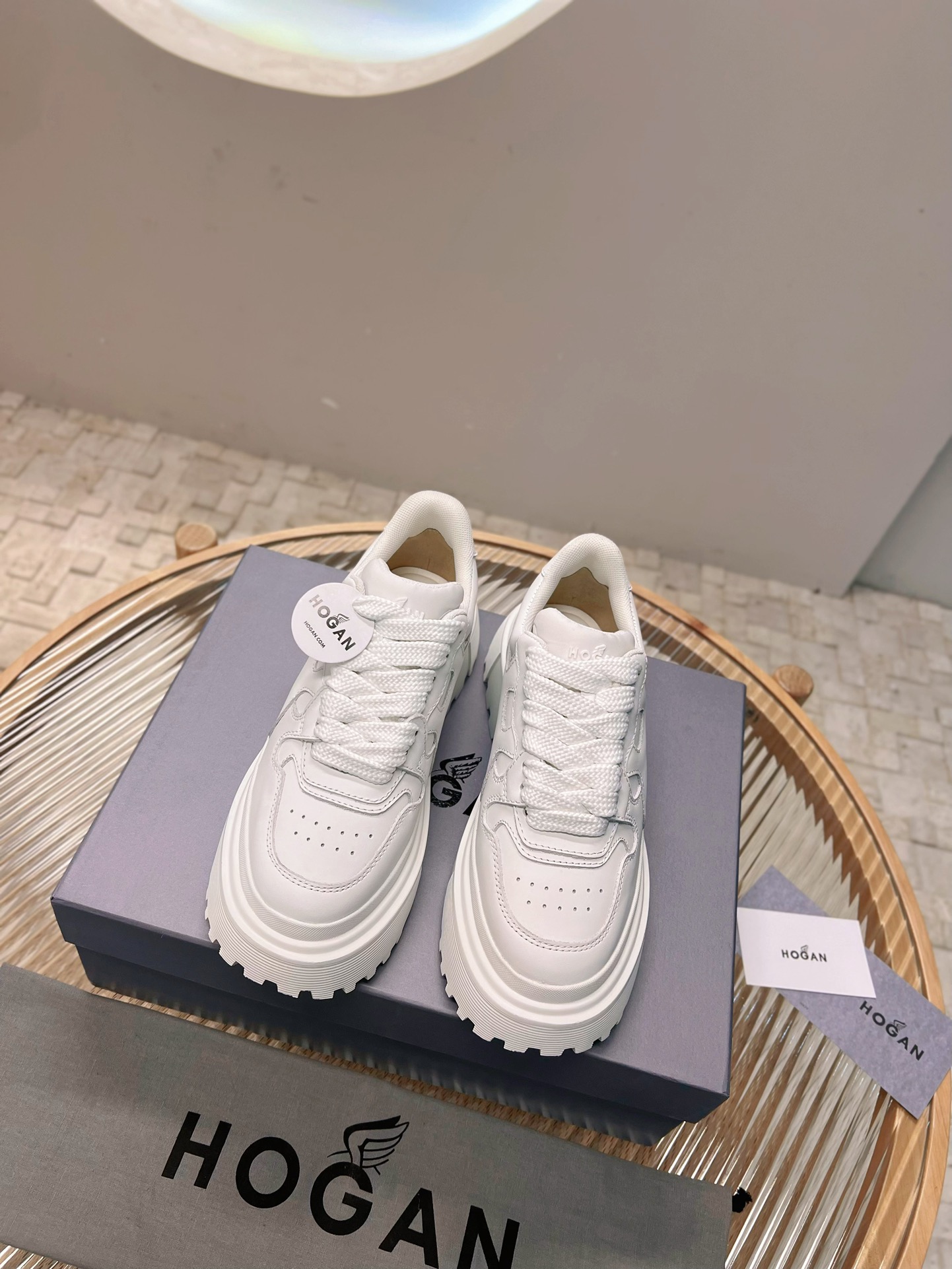 New H629 Series: Stylish Hogan Hogan Shoes with Thick Bottom and Leather Elegance - 图片 1