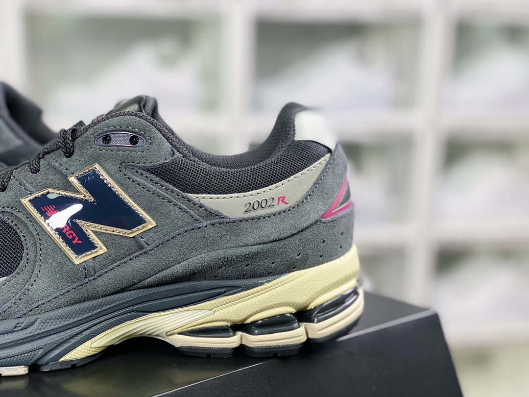 ML2002 Series Retro Daddy Style Casual Sports Jogging Shoes ”Charcoal Gray Pink Beige” M2002RGV