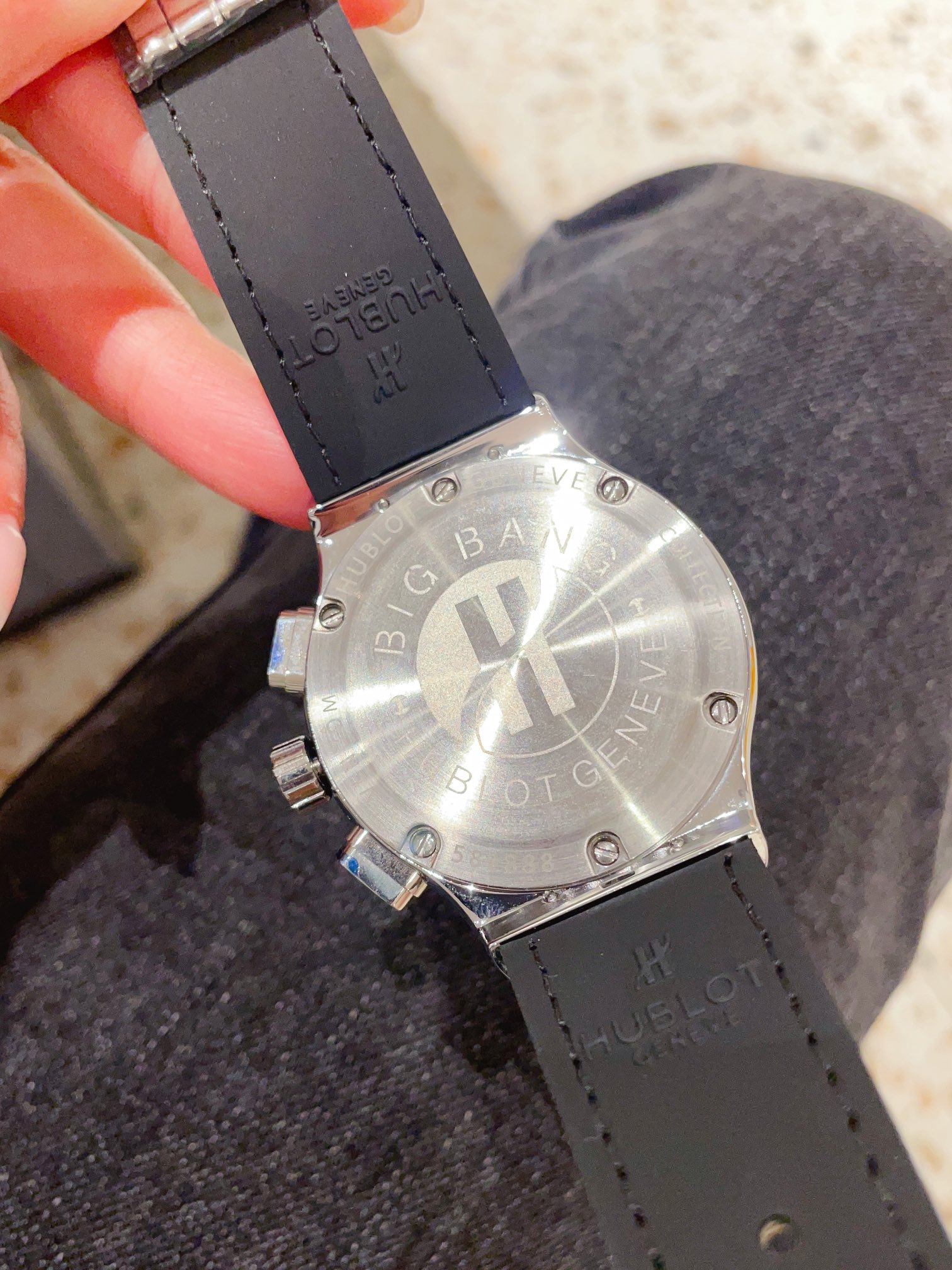 Hublot Big Bang Women’s Watch Collaboration with Artist Chen Mandarin – Luxurious and Elegant Timepiece - 图片 9