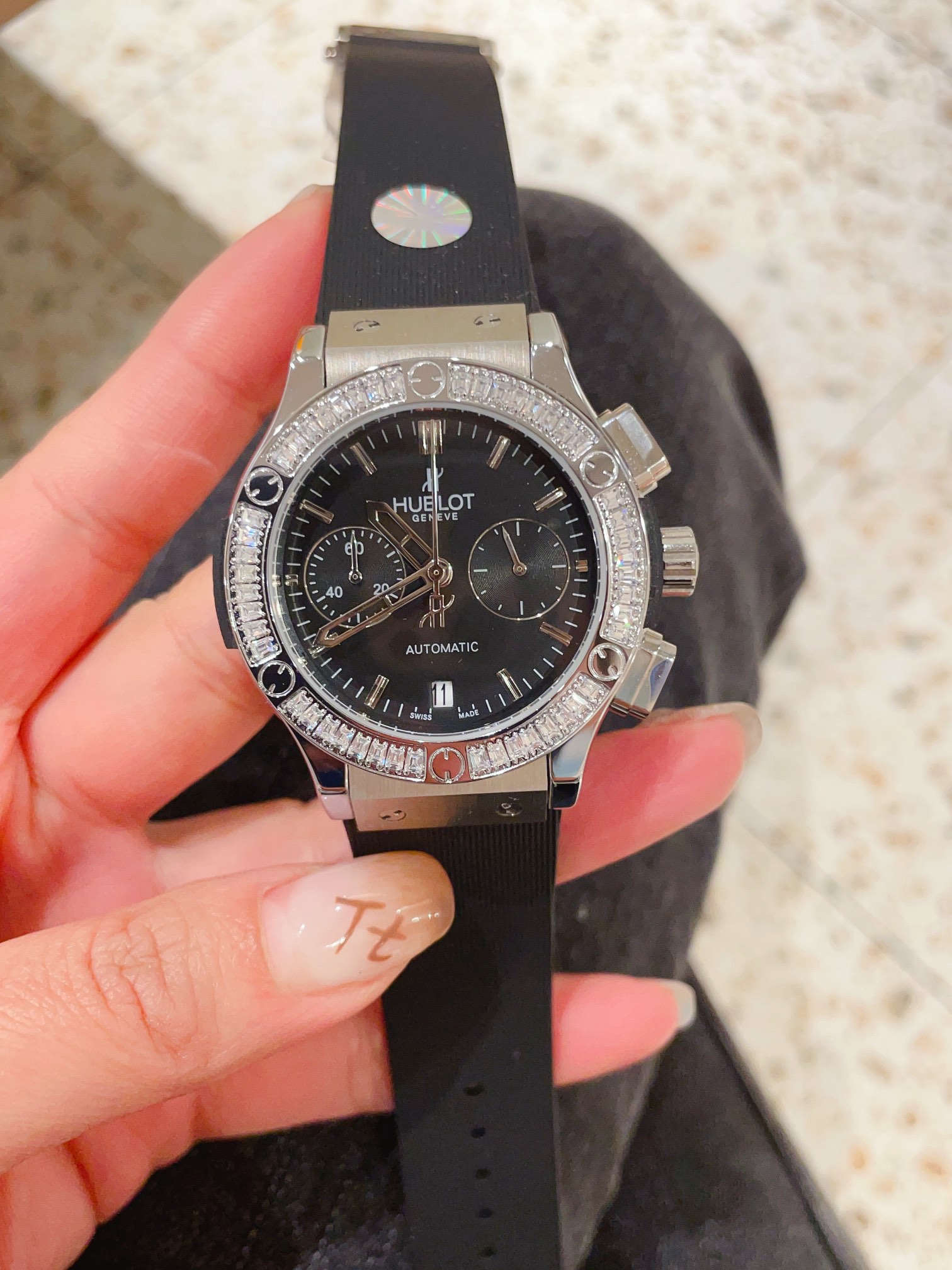 Hublot Big Bang Women’s Watch Collaboration with Artist Chen Mandarin – Luxurious and Elegant Timepiece - 图片 1