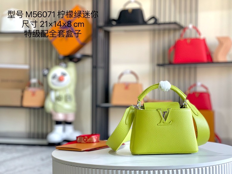 NO:178685,The exclusive full package [Excellent quality original leather M56071 lemon green silver buckle] This Capucines mini handbag reveals the delicate and delicate Taurillon leather with a subtle embellishment of iconic letters. Use a detachable wide shoulder strap to make the pocket size go with shoulder or crossbody. Size 21.0 x 14.0 x 8.0 cm, LV premium version, louis vuitton19860909特级配全套包装【特级精品原厂皮M56071 柠檬绿银扣】 本款 Capucines 迷你手袋展露细腻 Taurillon 皮革的微妙莹泽,点缀标志性字母.巧用可拆卸宽肩带,令袖珍尺寸以肩背或斜挎方式随行.尺寸21.0 x 14.0 x 8.0 cm,LV特级版本,louis vuitton,Bag