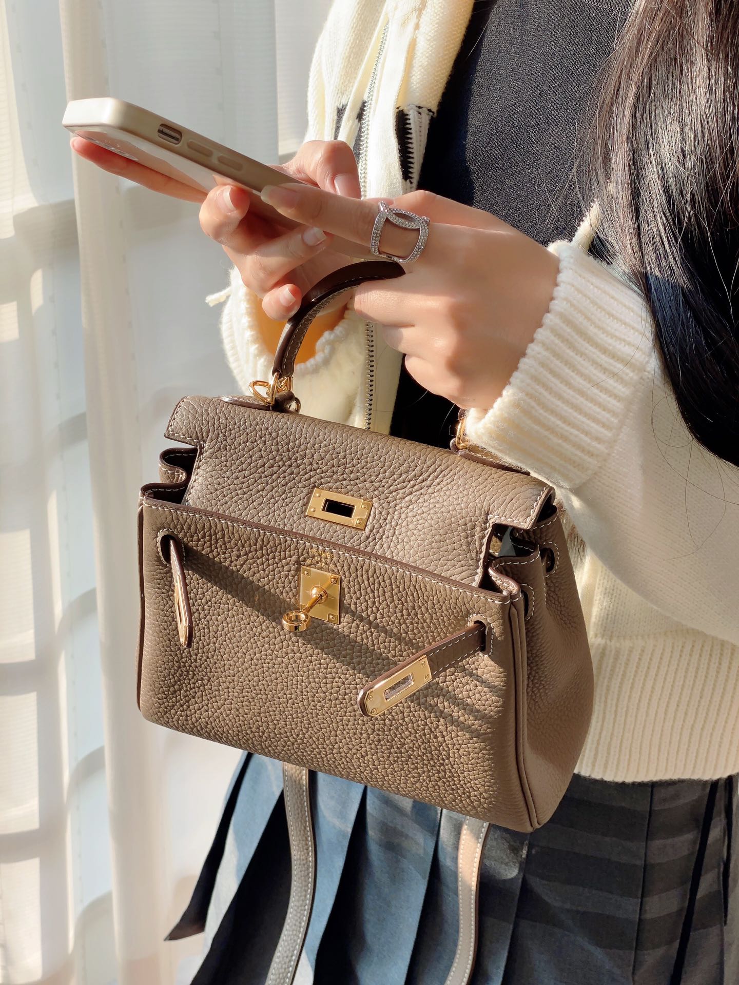 Ferragamo Classic Handcrafted Luxury Leather Shoulder Bag Ref.0D521C53 8