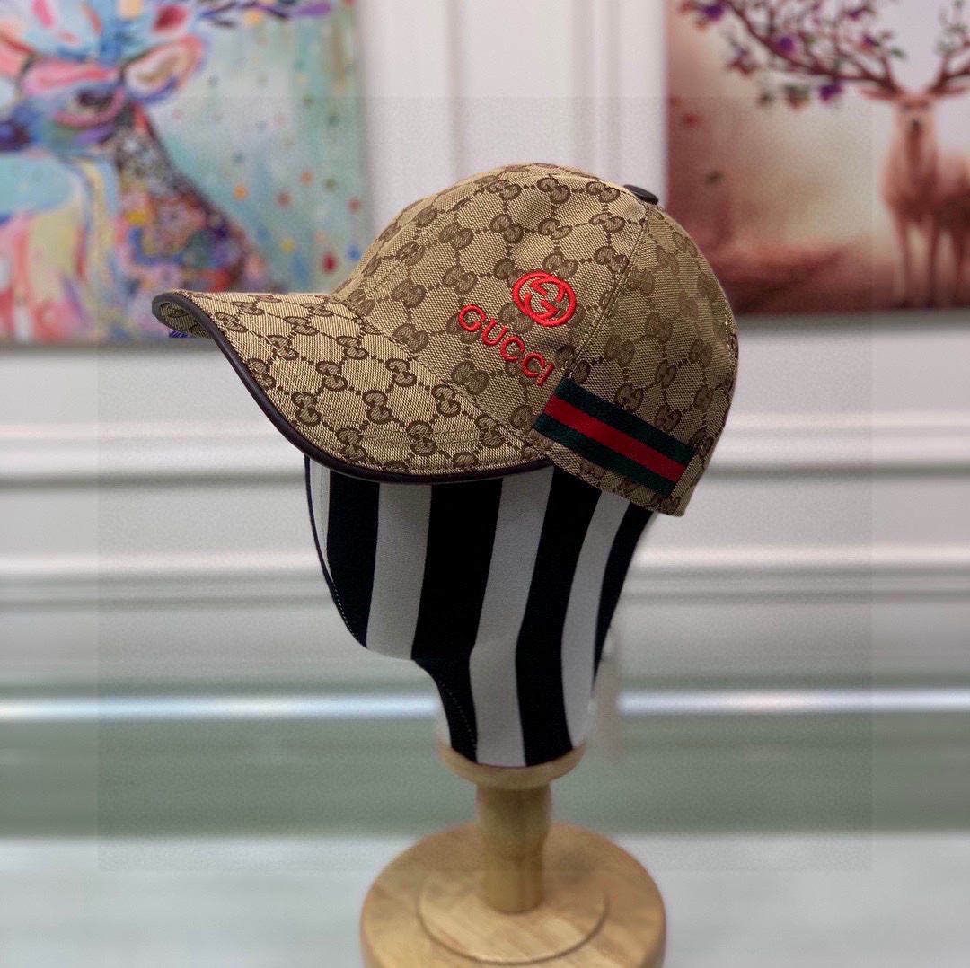 Gucci Classic Baseball Cap, Embroidered Logo, Adjustable Strap,Unisex Design