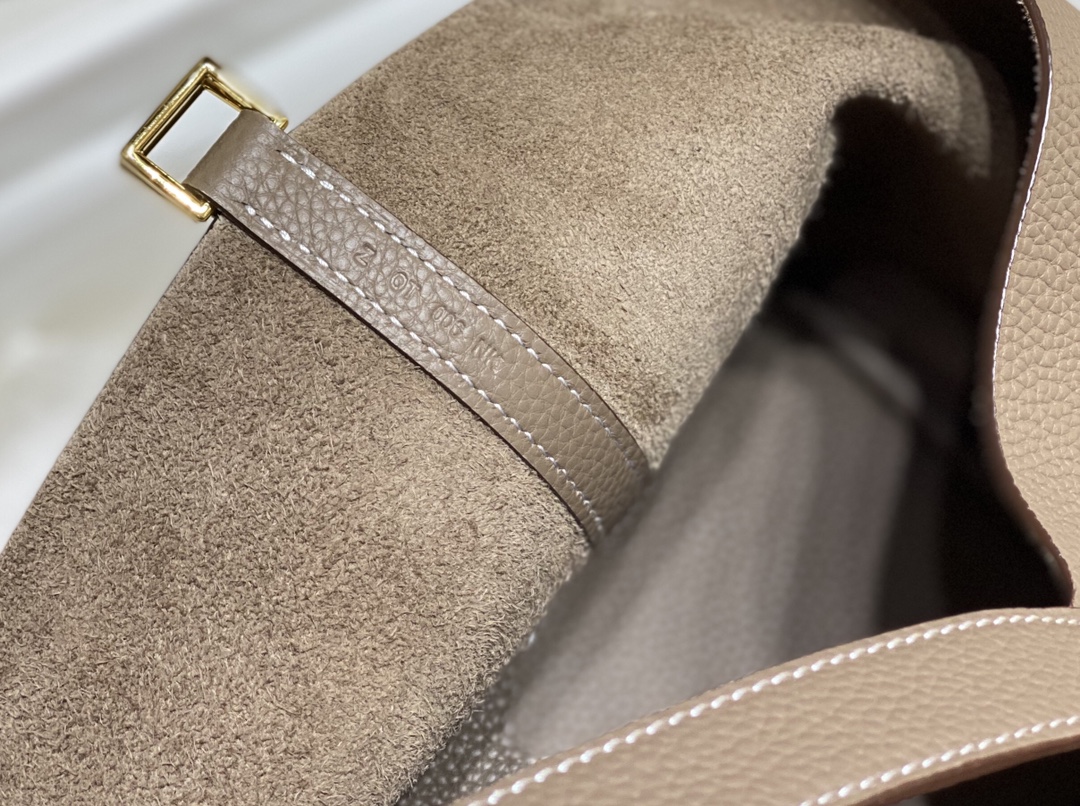 Hermès Luxury Handbag Collection 8