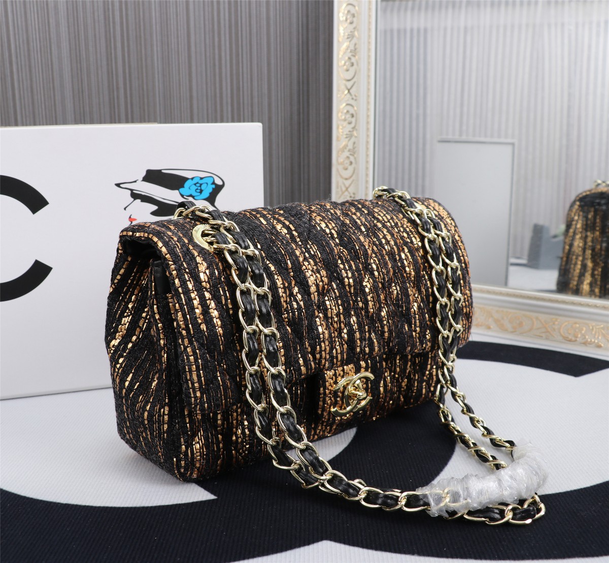 P200🌸CHANEL 2018早春编织CF 原版开模定制的金币复古双C logo 内里logo独特设计 尺寸25CM款号1112