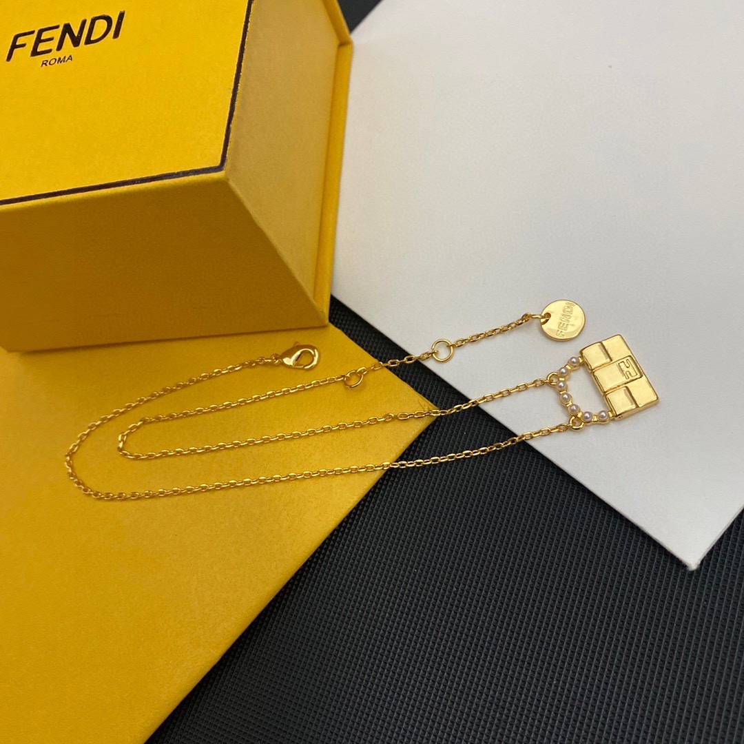 芬迪FEND丨项链专柜最新款同步上新