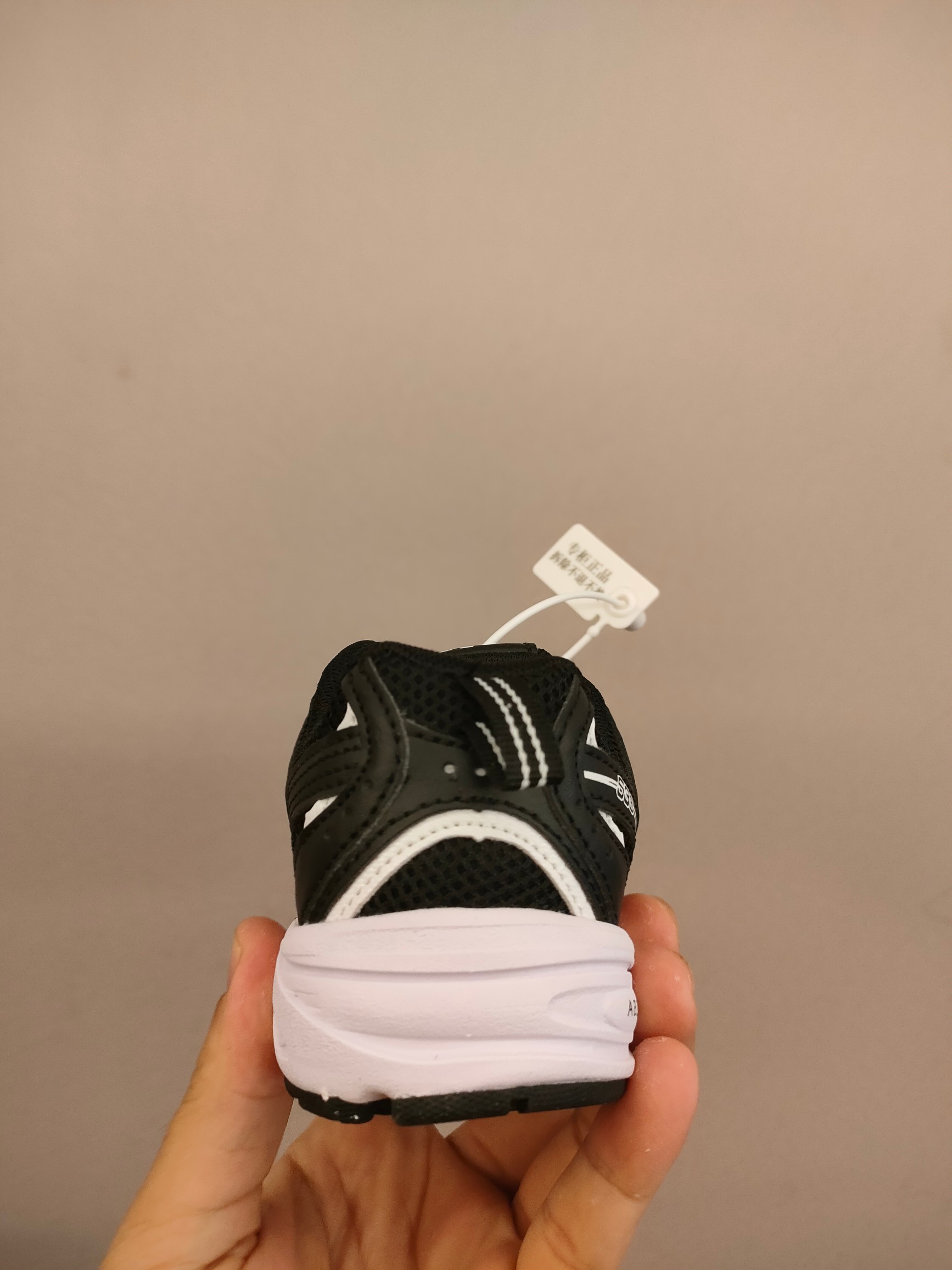 图片[5]-ＮＢ530亲子款儿童 魔术贴术贴+防臭海波丽鞋店 尺码26-37 带来经典系列 经典的530系列！该系列传承了品牌的诸多优点，大胆创新！堪称经典系列里的经典，也是最为热门的系列！时隔一年，再次带来的童鞋，必属重磅～-选品中心