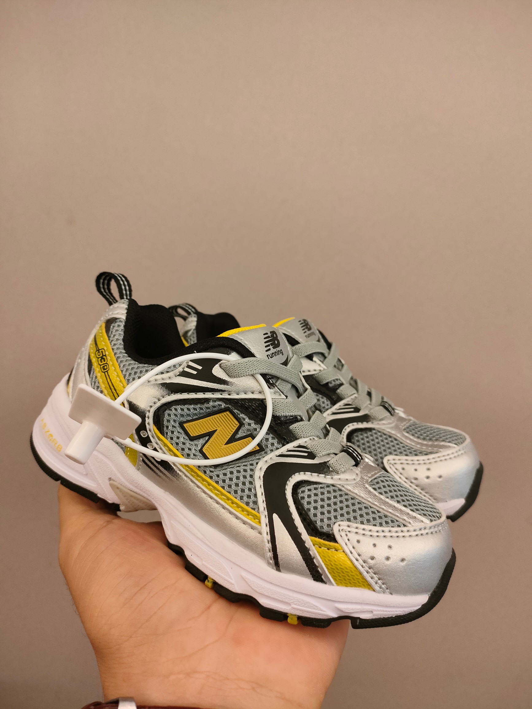 图片[2]-ＮＢ530亲子款儿童 魔术贴术贴+防臭海波丽鞋店 尺码26-37 带来经典系列 经典的530系列！该系列传承了品牌的诸多优点，大胆创新！堪称经典系列里的经典，也是最为热门的系列！时隔一年，再次带来的童鞋，必属重磅～-选品中心