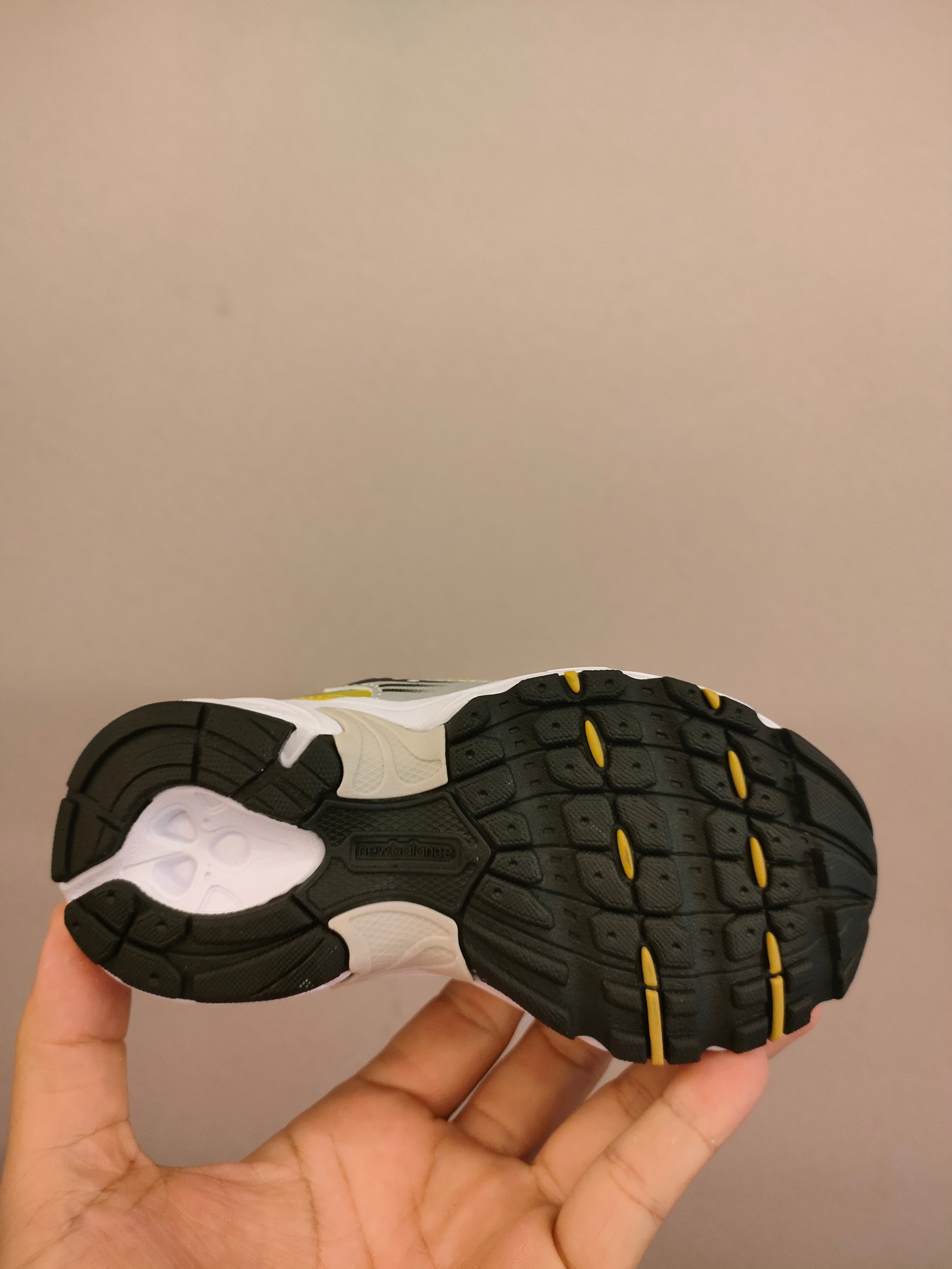 图片[6]-ＮＢ530亲子款儿童 魔术贴术贴+防臭海波丽鞋店 尺码26-37 带来经典系列 经典的530系列！该系列传承了品牌的诸多优点，大胆创新！堪称经典系列里的经典，也是最为热门的系列！时隔一年，再次带来的童鞋，必属重磅～-选品中心