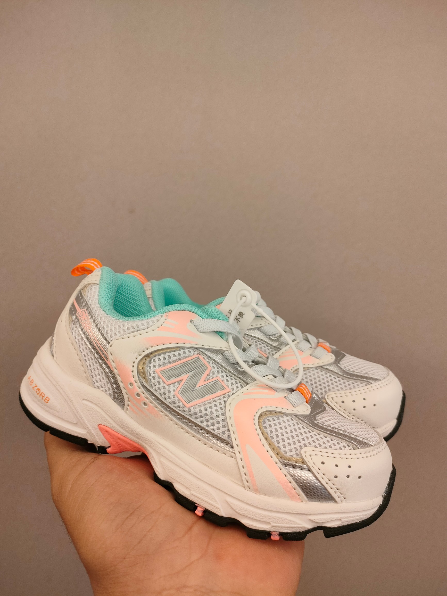 图片[2]-ＮＢ530亲子款软材质+魔术贴+防臭海波丽鞋店 尺码26-37 带来经典系列 经典的530系列！该系列传承了品牌的诸多优点，大胆创新！堪称经典系列里的经典，也是最为热门的系列！时隔一年，再次带来的童鞋，必属重磅～-选品中心