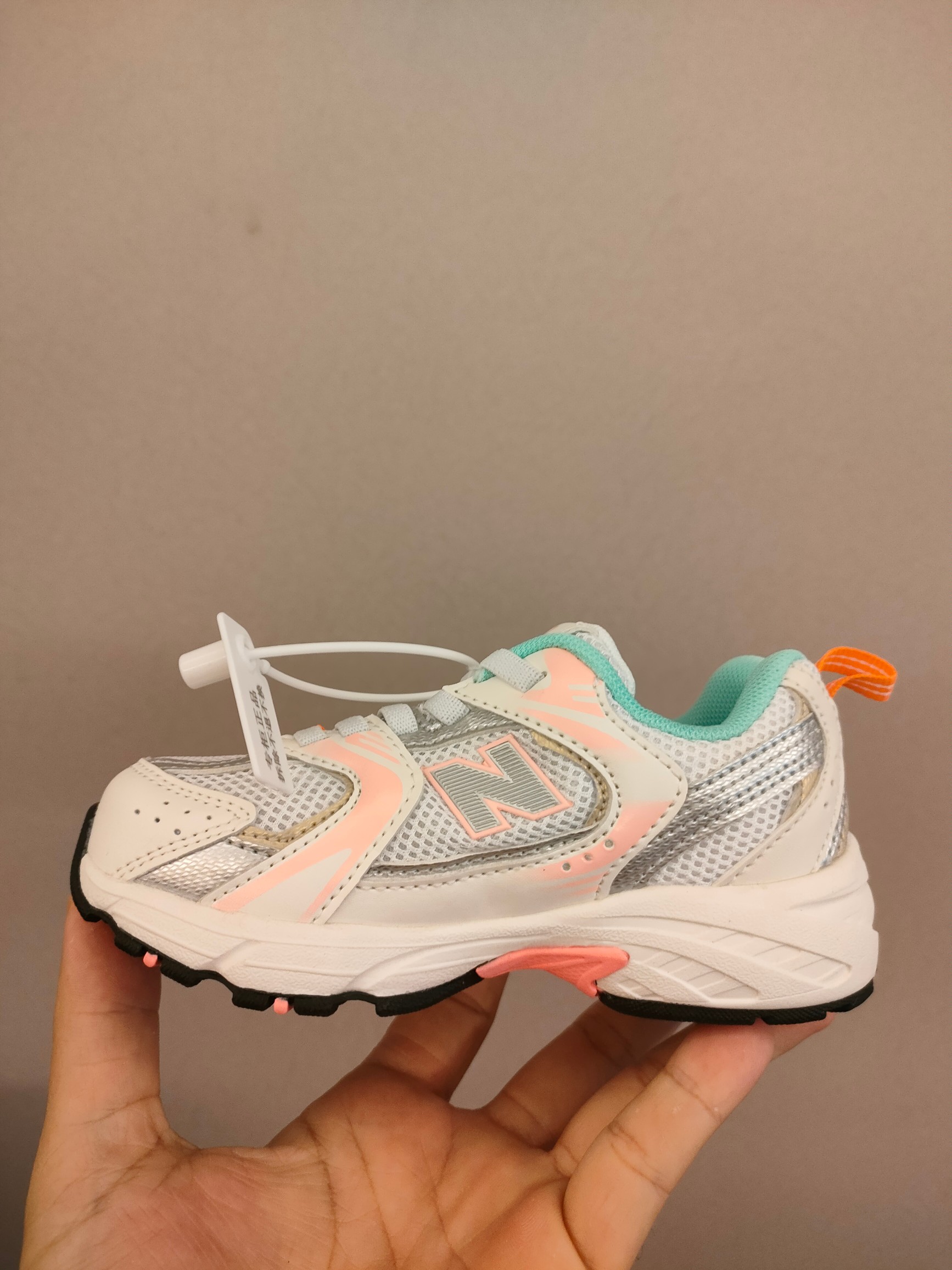 图片[4]-ＮＢ530亲子款软材质+魔术贴+防臭海波丽鞋店 尺码26-37 带来经典系列 经典的530系列！该系列传承了品牌的诸多优点，大胆创新！堪称经典系列里的经典，也是最为热门的系列！时隔一年，再次带来的童鞋，必属重磅～-选品中心