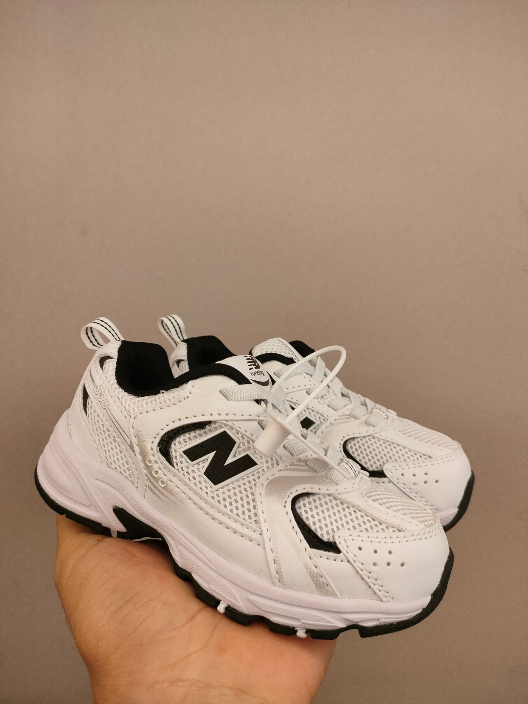 图片[2]-ＮＢ530亲子款软材质+魔术贴+防臭海波丽鞋店 尺码26-37 带来经典系列 经典的530系列！该系列传承了品牌的诸多优点，大胆创新！堪称经典系列里的经典，也是最为热门的系列！时隔一年，再次带来的童鞋，必属重磅～-选品中心