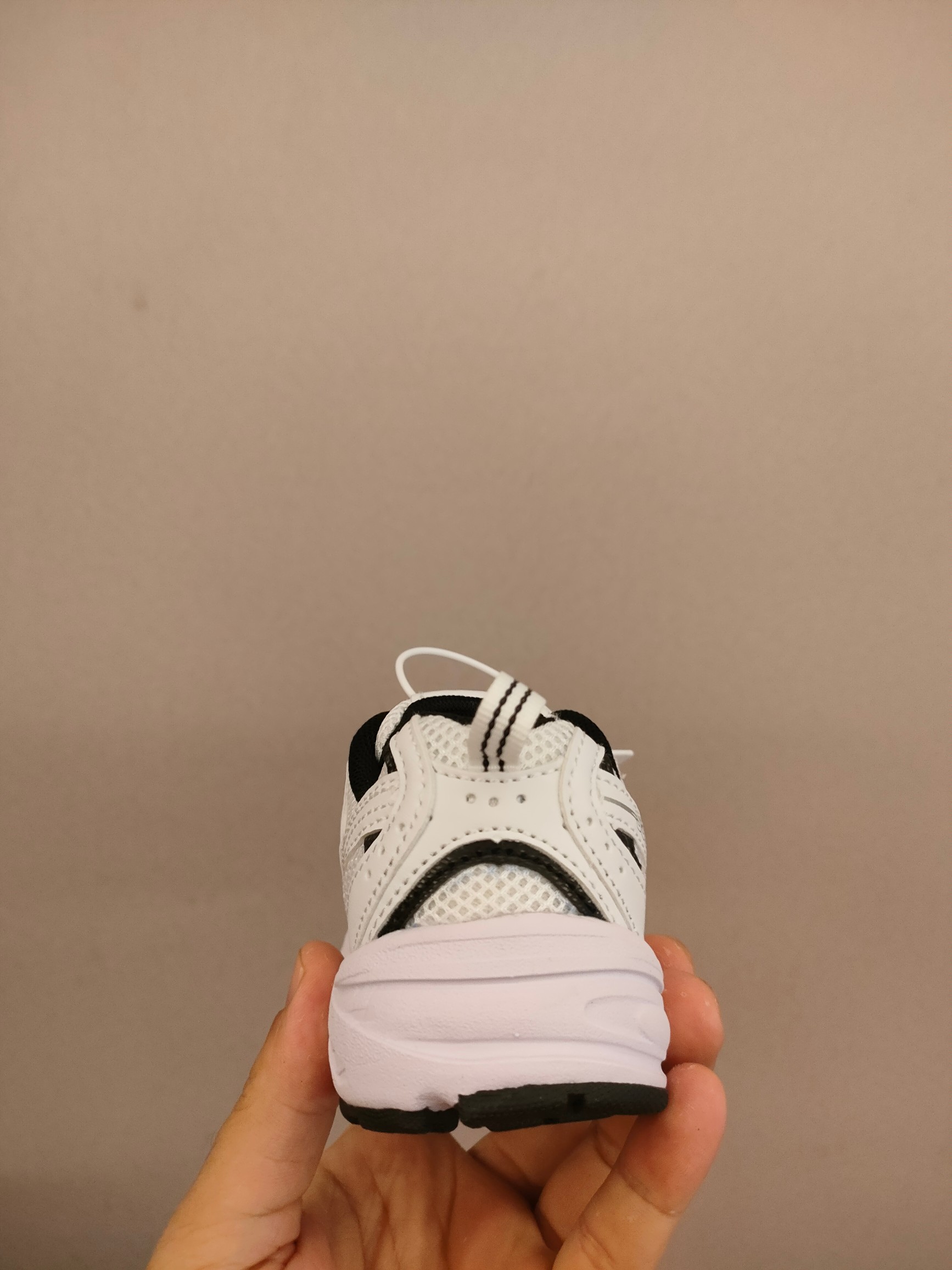 图片[5]-ＮＢ530亲子款软材质+魔术贴+防臭海波丽鞋店 尺码26-37 带来经典系列 经典的530系列！该系列传承了品牌的诸多优点，大胆创新！堪称经典系列里的经典，也是最为热门的系列！时隔一年，再次带来的童鞋，必属重磅～-选品中心