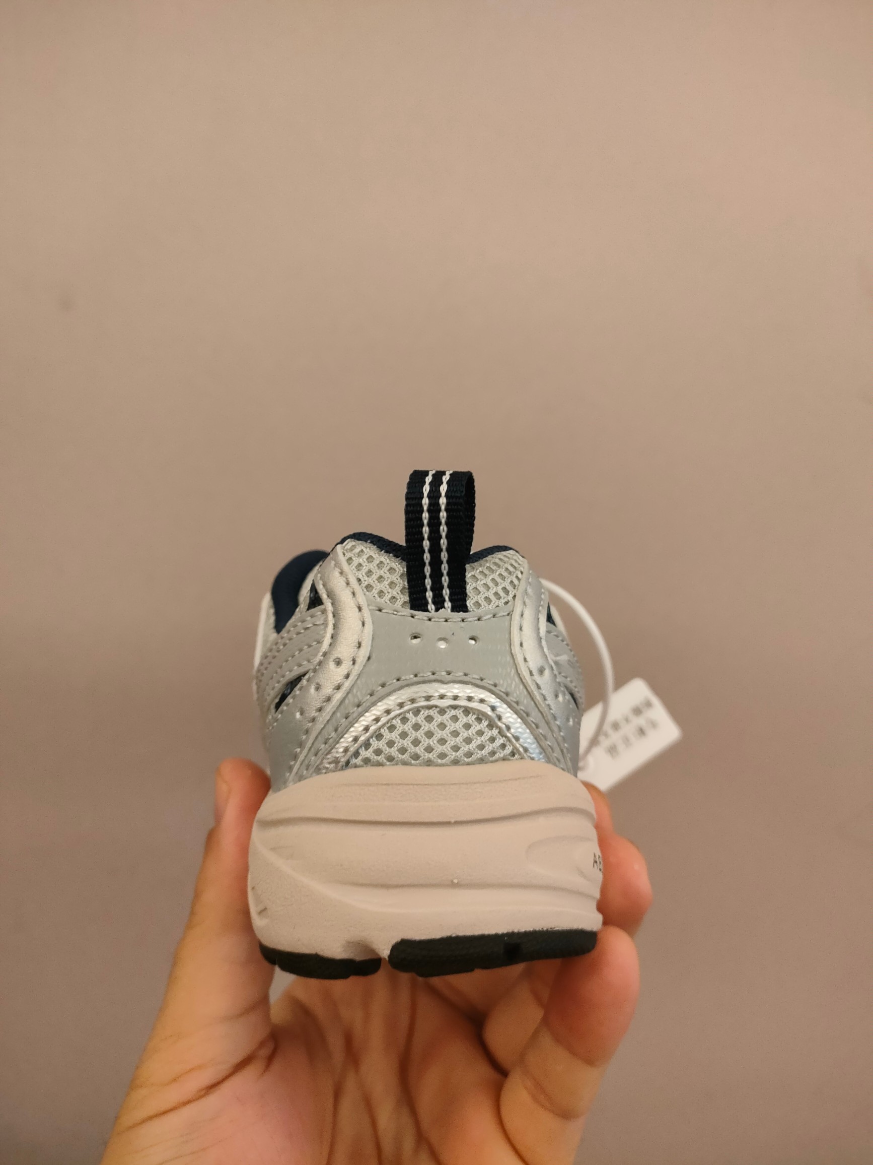 图片[5]-ＮＢ530亲子款儿童 魔术贴术贴+防臭海波丽鞋店 尺码26-37 带来经典系列 经典的530系列！该系列传承了品牌的诸多优点，大胆创新！堪称经典系列里的经典，也是最为热门的系列！时隔一年，再次带来的童鞋，必属重磅～-选品中心