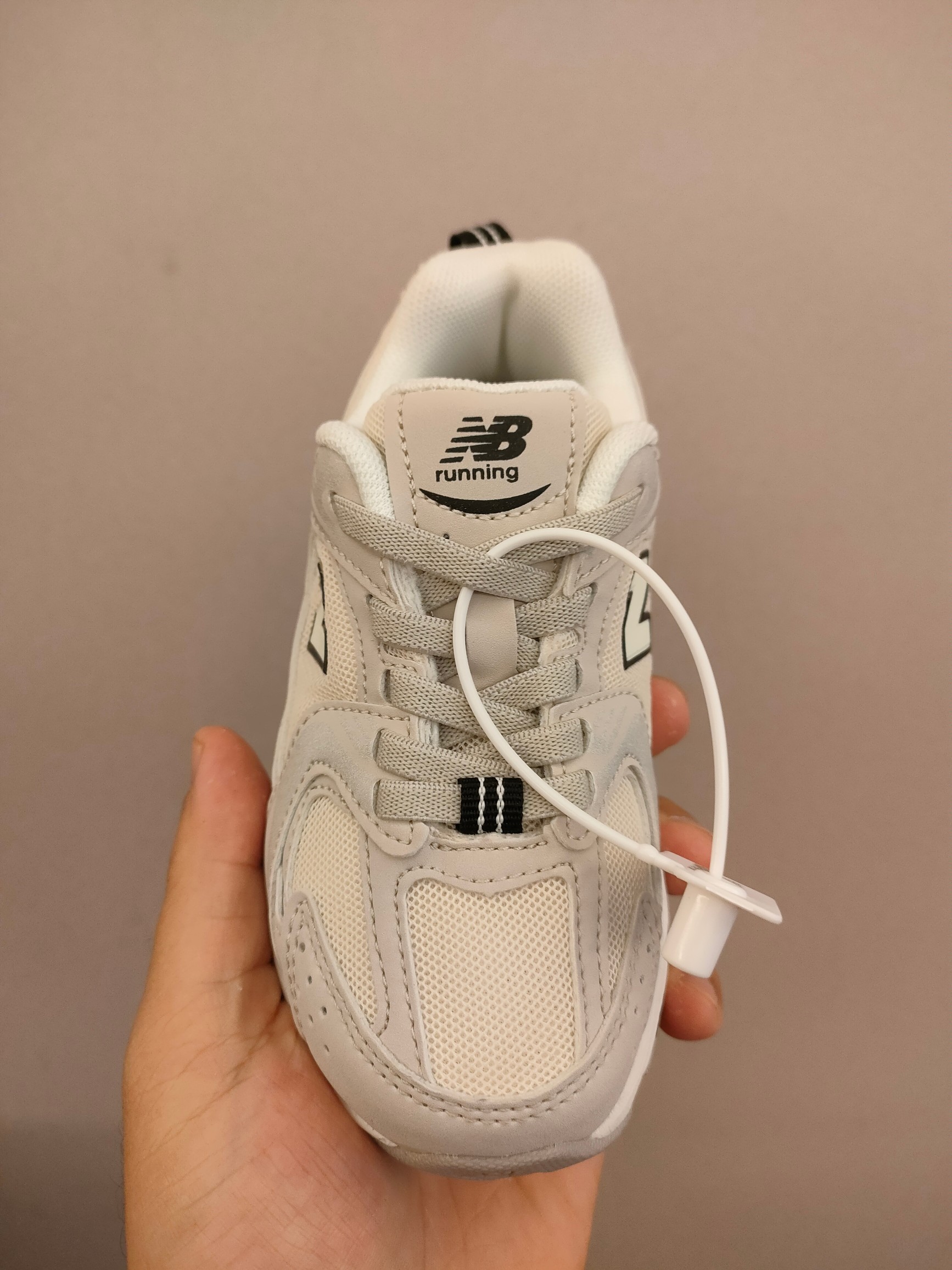 图片[3]-ＮＢ530亲子款儿童 魔术贴术贴+防臭海波丽鞋店 尺码26-37 带来经典系列 经典的530系列！该系列传承了品牌的诸多优点，大胆创新！堪称经典系列里的经典，也是最为热门的系列！时隔一年，再次带来的童鞋，必属重磅～-选品中心