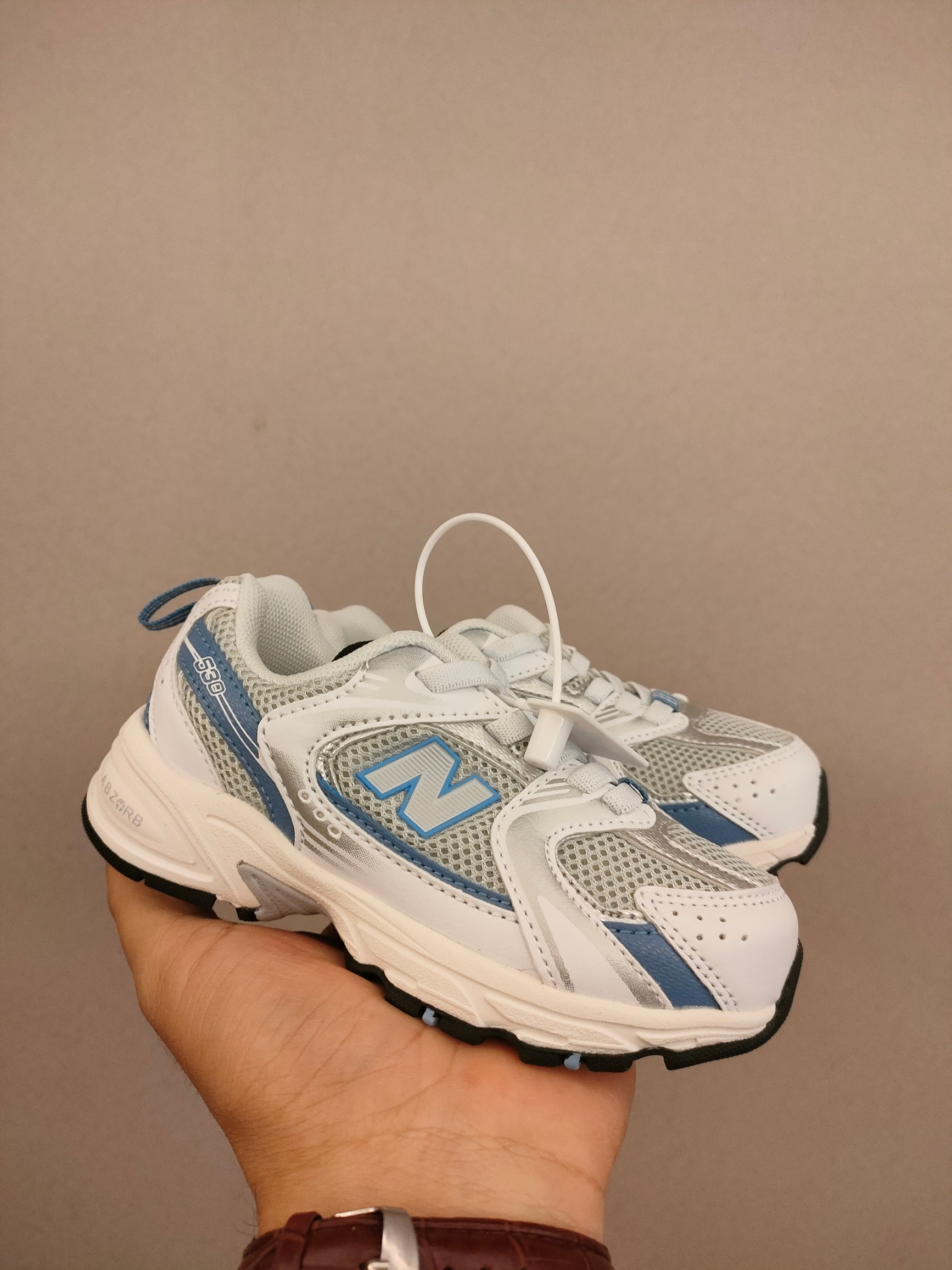 图片[2]-ＮＢ530亲子款儿童 魔术贴术贴+防臭海波丽鞋店 尺码26-37 带来经典系列 经典的530系列！该系列传承了品牌的诸多优点，大胆创新！堪称经典系列里的经典，也是最为热门的系列！时隔一年，再次带来的童鞋，必属重磅～-选品中心