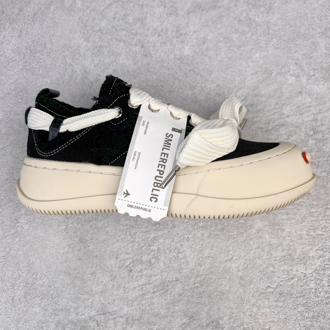 ＃开春福利 SMILEREPUBLIC檀健次同款经典新款起司猫低帮开口笑厚底帆布鞋 新晋街头鞋履品牌SMILEREPUBLIC Canvas 系列 以 SMILE 为灵感来源 捕捉潮流 主打柔软的帆布设计 有裁切的羊毛流苏与独特编织技艺 超软水染牛皮内里 注塑成型鞋垫 4cm厘米外增高效果橡胶鞋底 尺码：35 36 37 38 39 40 41 42 43 44-选品中心