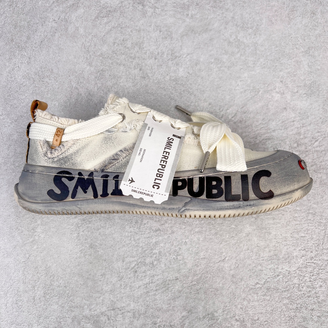 ＃开春福利 SMILEREPUBLIC檀健次同款经典新款起司猫低帮开口笑厚底帆布鞋 新晋街头鞋履品牌SMILEREPUBLIC Canvas 系列 以 SMILE 为灵感来源 捕捉潮流 主打柔软的帆布设计 有裁切的羊毛流苏与独特编织技艺 超软水染牛皮内里 注塑成型鞋垫 4cm厘米外增高效果橡胶鞋底 尺码：35 36 37 38 39 40 41 42 43 44-选品中心
