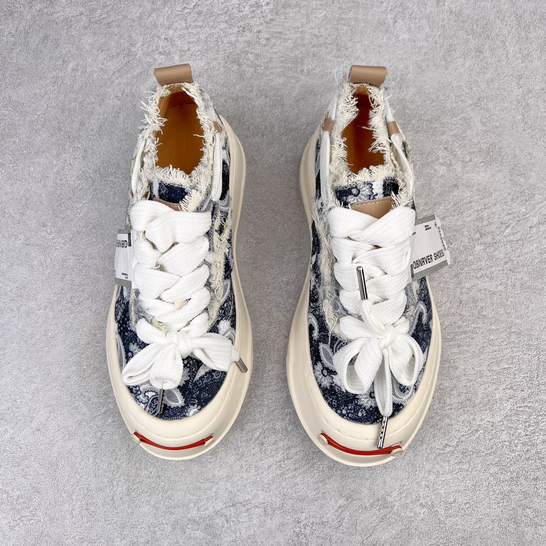 图片[2]-＃开春福利 SMILEREPUBLIC檀健次同款经典新款起司猫低帮开口笑厚底帆布鞋 新晋街头鞋履品牌SMILEREPUBLIC Canvas 系列 以 SMILE 为灵感来源 捕捉潮流 主打柔软的帆布设计 有裁切的羊毛流苏与独特编织技艺 超软水染牛皮内里 注塑成型鞋垫 4cm厘米外增高效果橡胶鞋底 尺码：35 36 37 38 39 40 41 42 43 44-选品中心