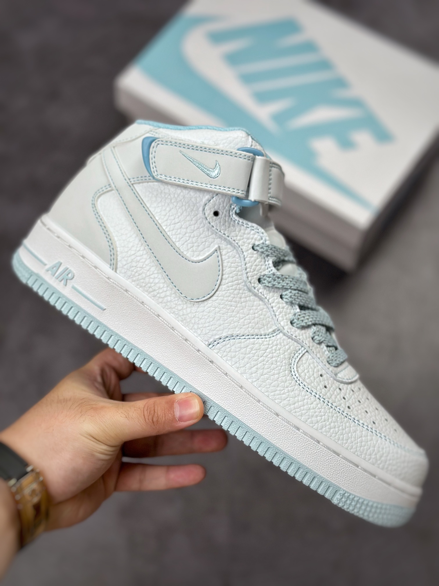 Nike Air Force 1 Mid 冰蓝满天星 MK0619-255