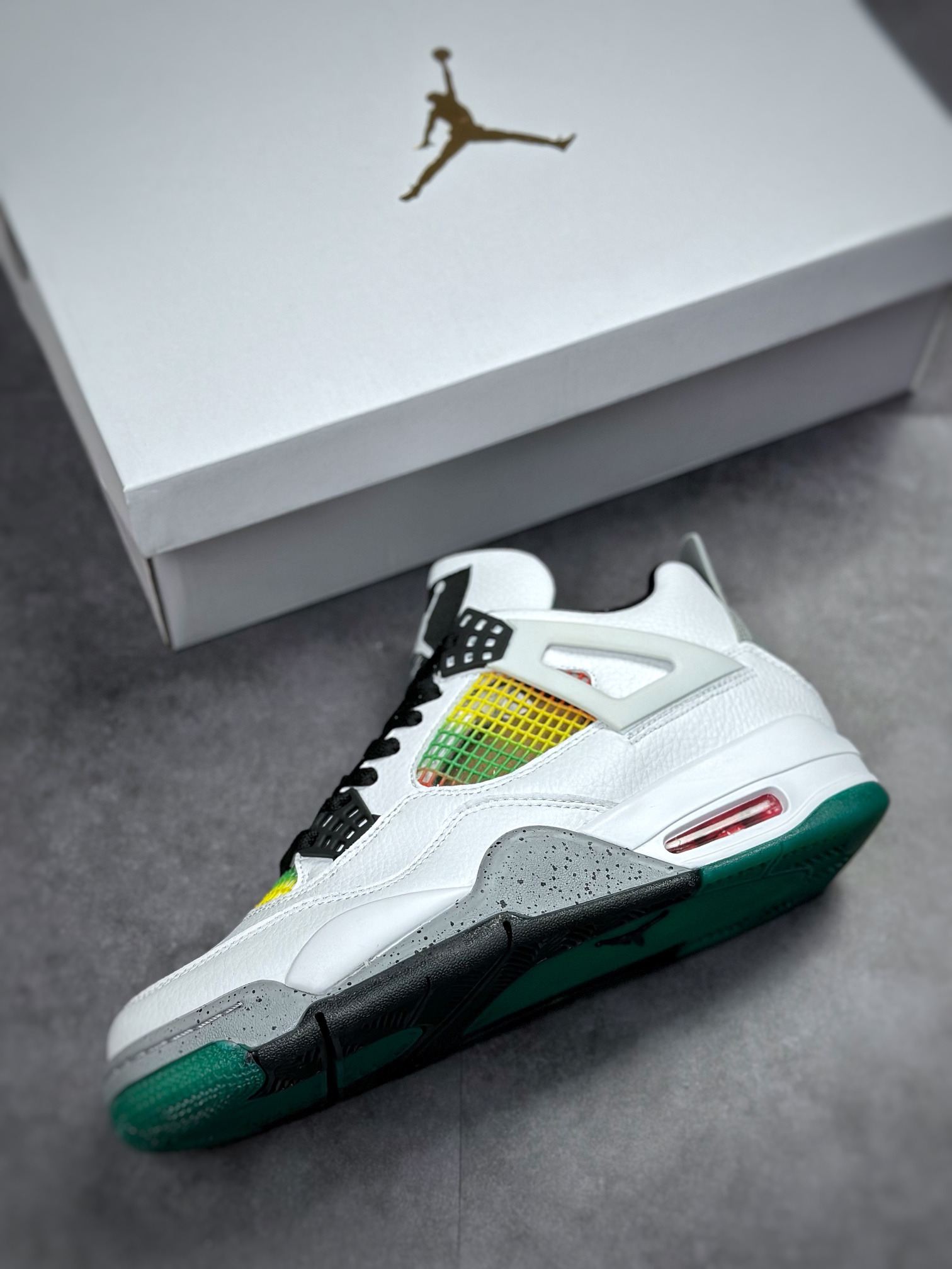 Air Jordan 4 Retro “Lucid Green” 三彩拼接 AQ9129-100