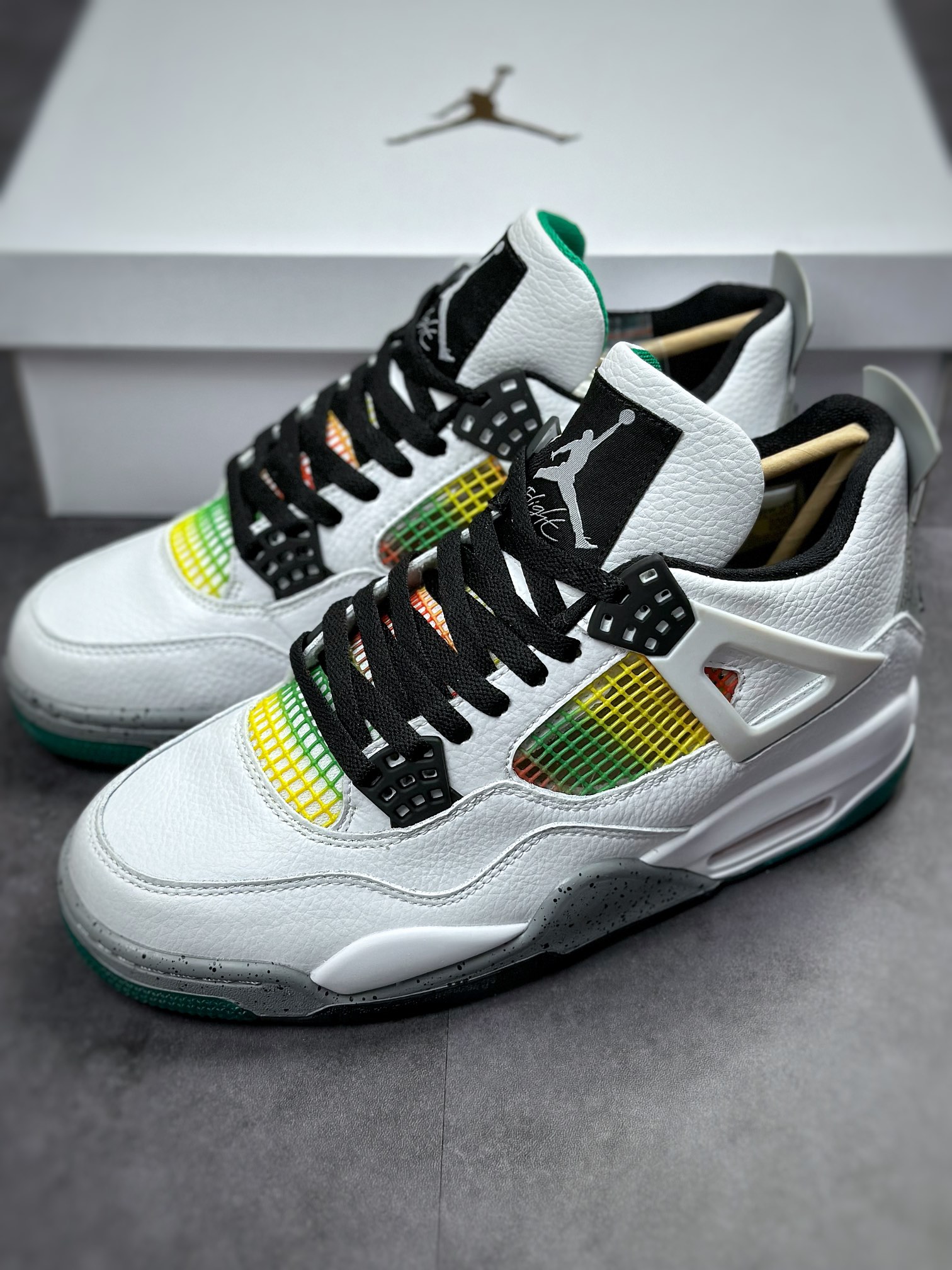 Air Jordan 4 Retro “Lucid Green” 三彩拼接 AQ9129-100