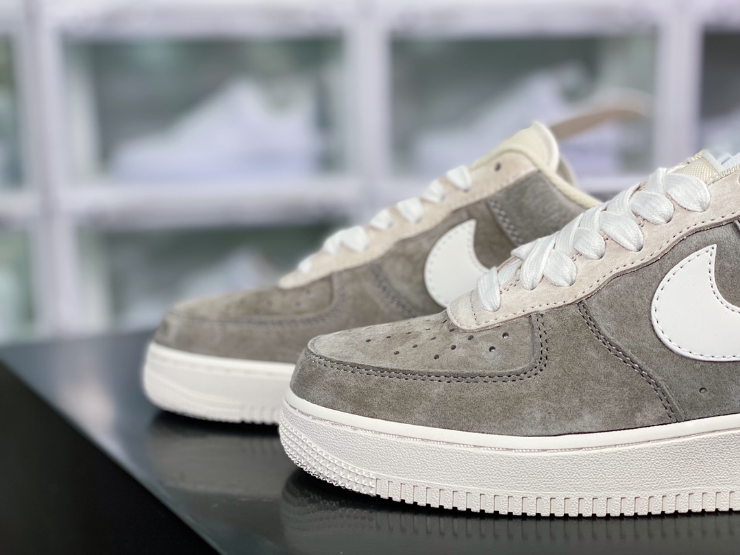 240  Air Force 1′07 Low”Grey/Beige”空军一号经典低帮GE8969-228