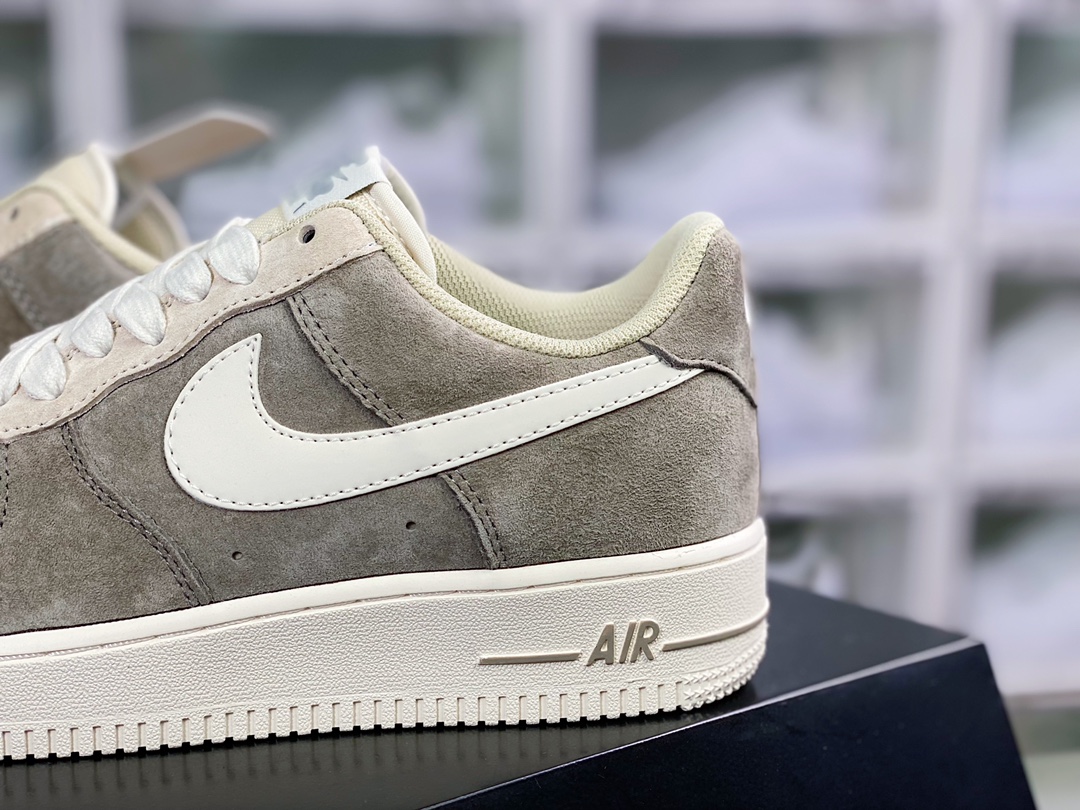 240  Air Force 1′07 Low”Grey/Beige”空军一号经典低帮GE8969-228