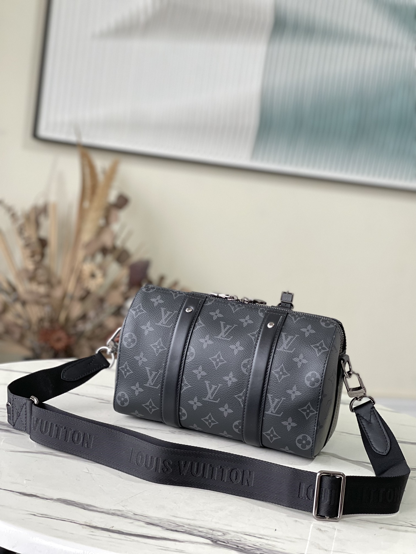 LOUIS VUITTON Keepall Travel Trendy Urban Handbag 