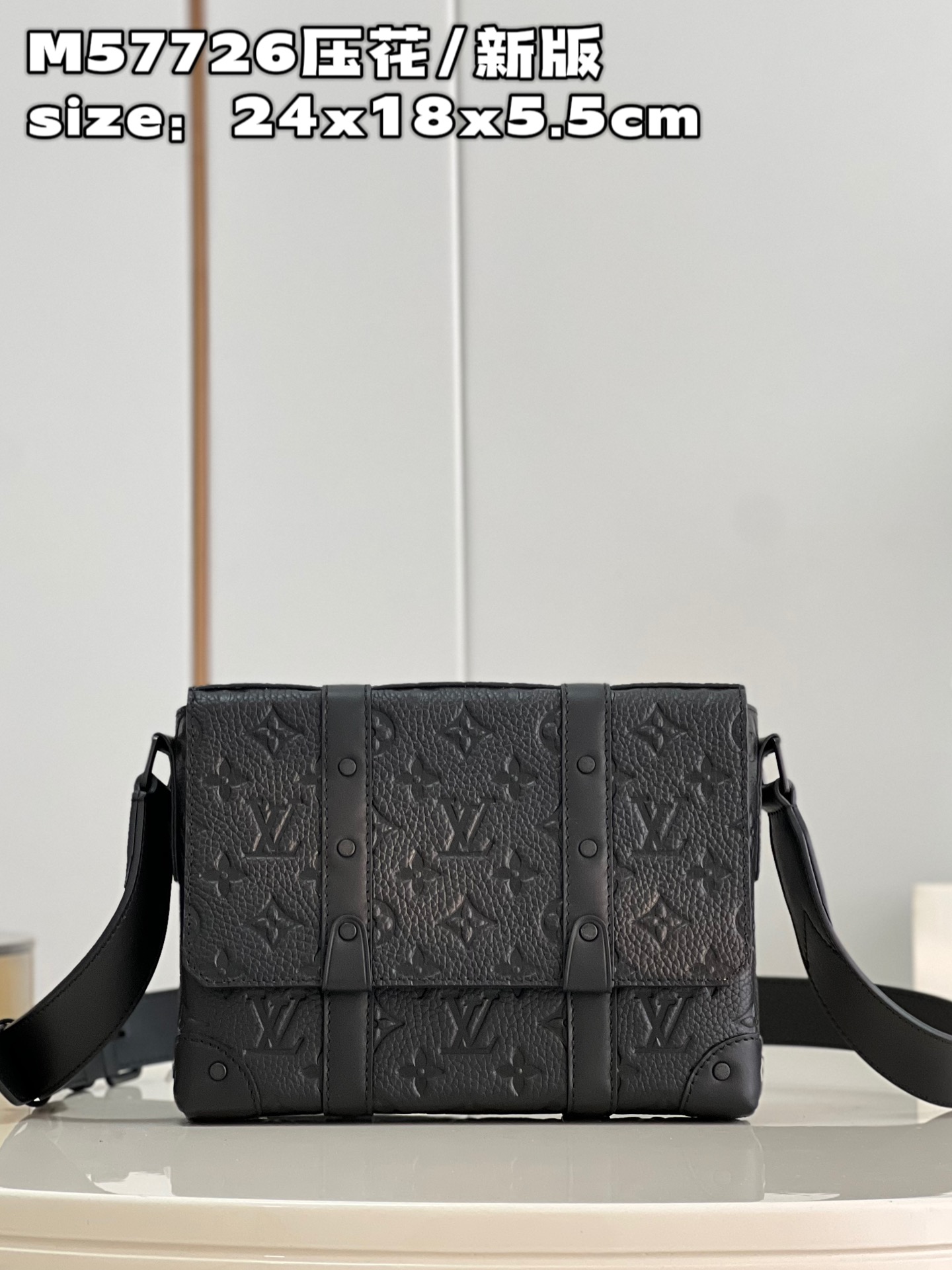 Louis Vuitton Messenger Bags Black Taurillon M57726