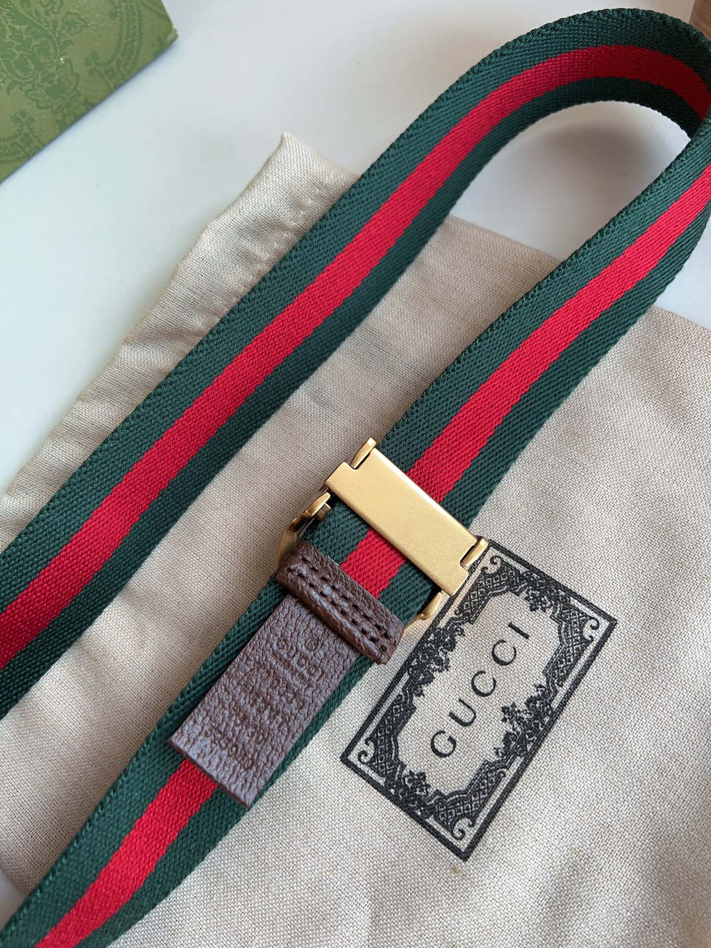 Gucci22FW长方形搭扣红绿织带
