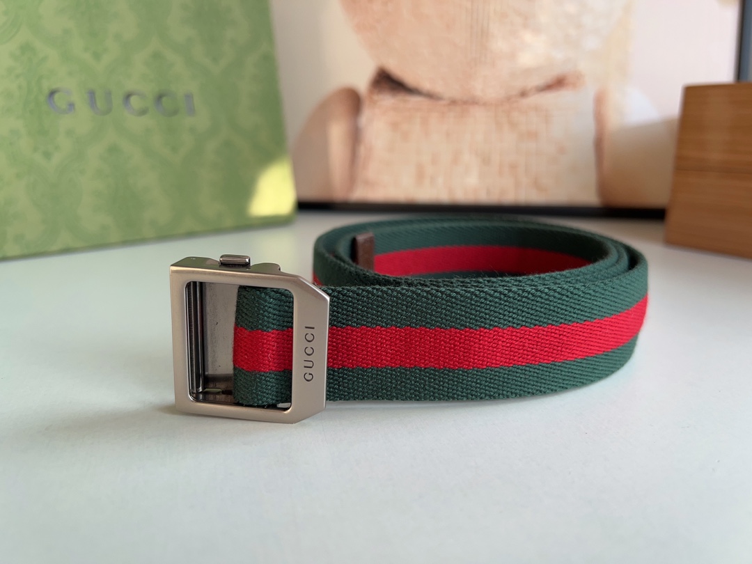 Gucci22FW长方形搭扣红绿织带