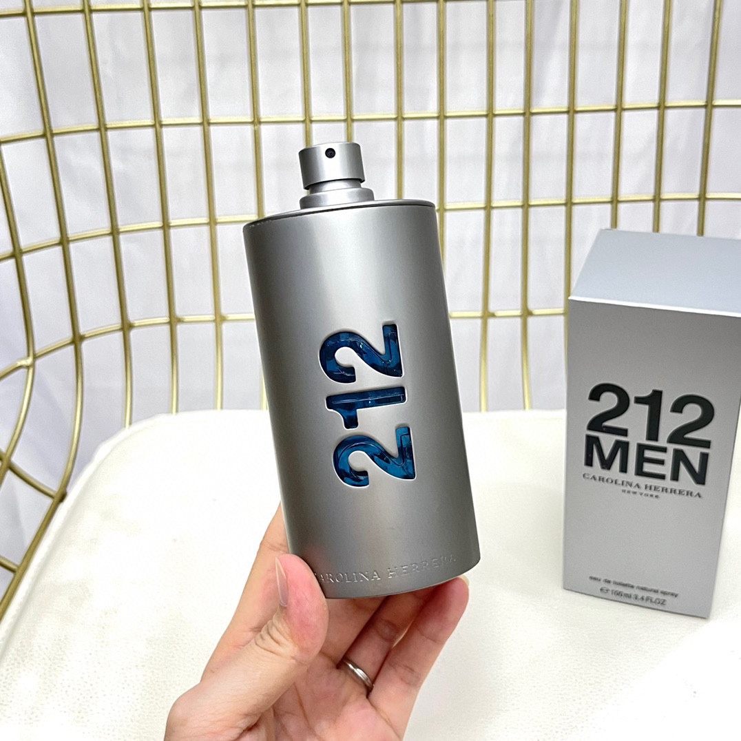 100💰
341605卡罗琳娜212灰磁男士淡香100ml
602522卡罗琳娜212棕磁男士淡香100ml