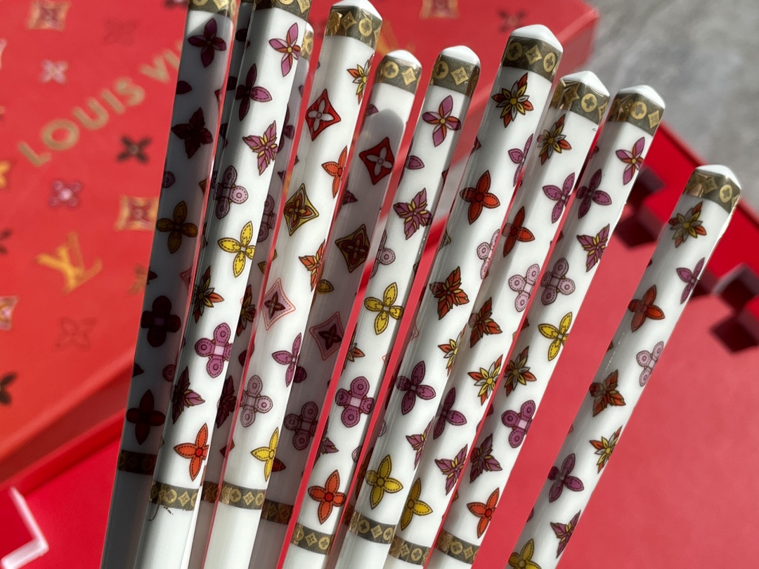 芮妮·乔薇拉 路易威登 高定典藏名品高定成衣时装外套连衣裙衬衫T恤 #8CE01FEF 6