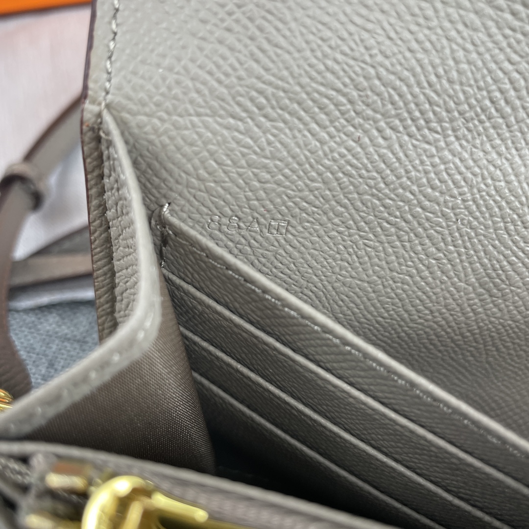 Hermes Constance 。 爱马仕型号:9852掌纹金扣 size:22*11cm 🇫🇷海外🇫🇷Empson Hermes Constance 。 爱马仕型号:9852掌纹金扣 size:22*11cm 🇫🇷海外🇫🇷Empson
