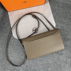Hermes Constance 。 爱马仕型号:9852掌纹金扣 size:22*11cm 🇫🇷海外🇫🇷Empson Hermes Constance 。 爱马仕型号:9852掌纹金扣 size:22*11cm 🇫🇷海外🇫🇷Empson