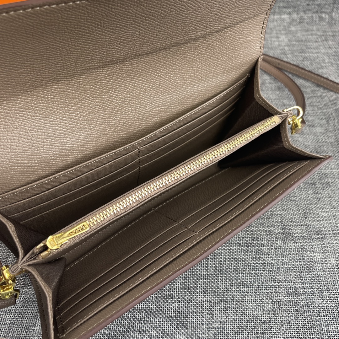 Hermes Constance 。 爱马仕型号:9852掌纹金扣 size:22*11cm 🇫🇷海外🇫🇷Empson Hermes Constance 。 爱马仕型号:9852掌纹金扣 size:22*11cm 🇫🇷海外🇫🇷Empson