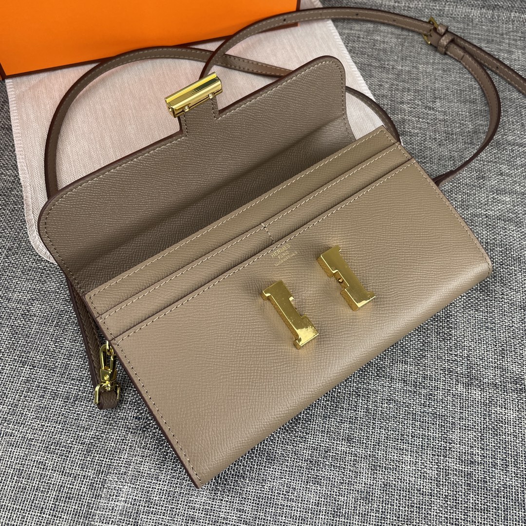 Hermes Constance 。 爱马仕型号:9852掌纹金扣 size:22*11cm 🇫🇷海外🇫🇷Empson Hermes Constance 。 爱马仕型号:9852掌纹金扣 size:22*11cm 🇫🇷海外🇫🇷Empson