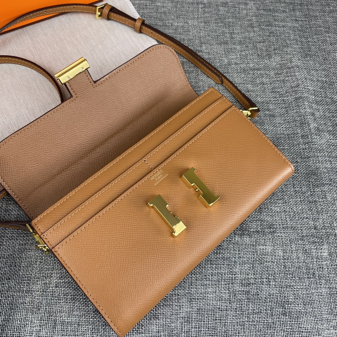 Hermes Constance 。 爱马仕型号:9852掌纹金扣 size:22*11cm 🇫🇷海外🇫🇷Empson Hermes Constance 。 爱马仕型号:9852掌纹金扣 size:22*11cm 🇫🇷海外🇫🇷Empson