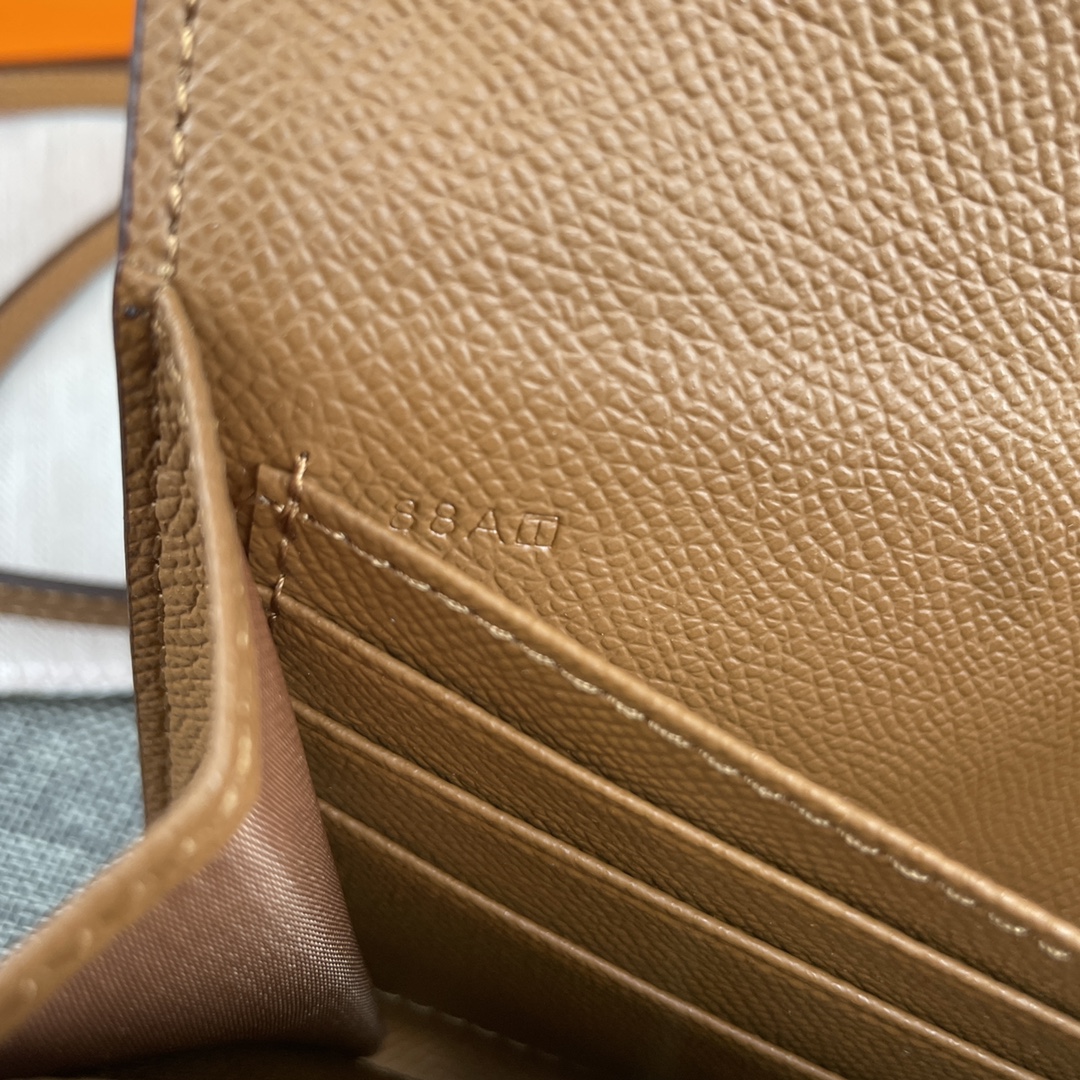 Hermes Constance 。 爱马仕型号:9852掌纹金扣 size:22*11cm 🇫🇷海外🇫🇷Empson Hermes Constance 。 爱马仕型号:9852掌纹金扣 size:22*11cm 🇫🇷海外🇫🇷Empson