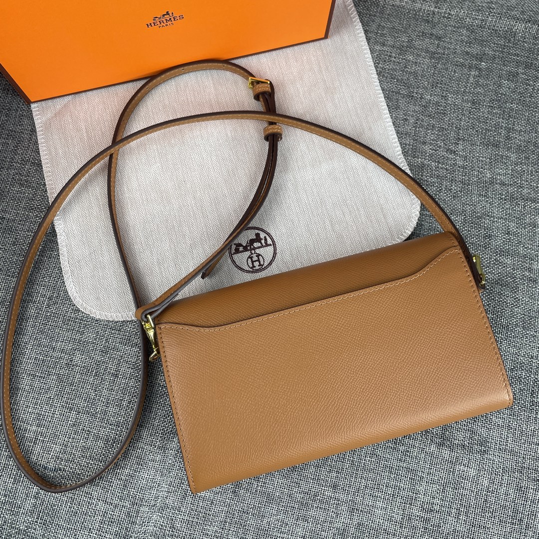 Hermes Constance 。 爱马仕型号:9852掌纹金扣 size:22*11cm 🇫🇷海外🇫🇷Empson Hermes Constance 。 爱马仕型号:9852掌纹金扣 size:22*11cm 🇫🇷海外🇫🇷Empson