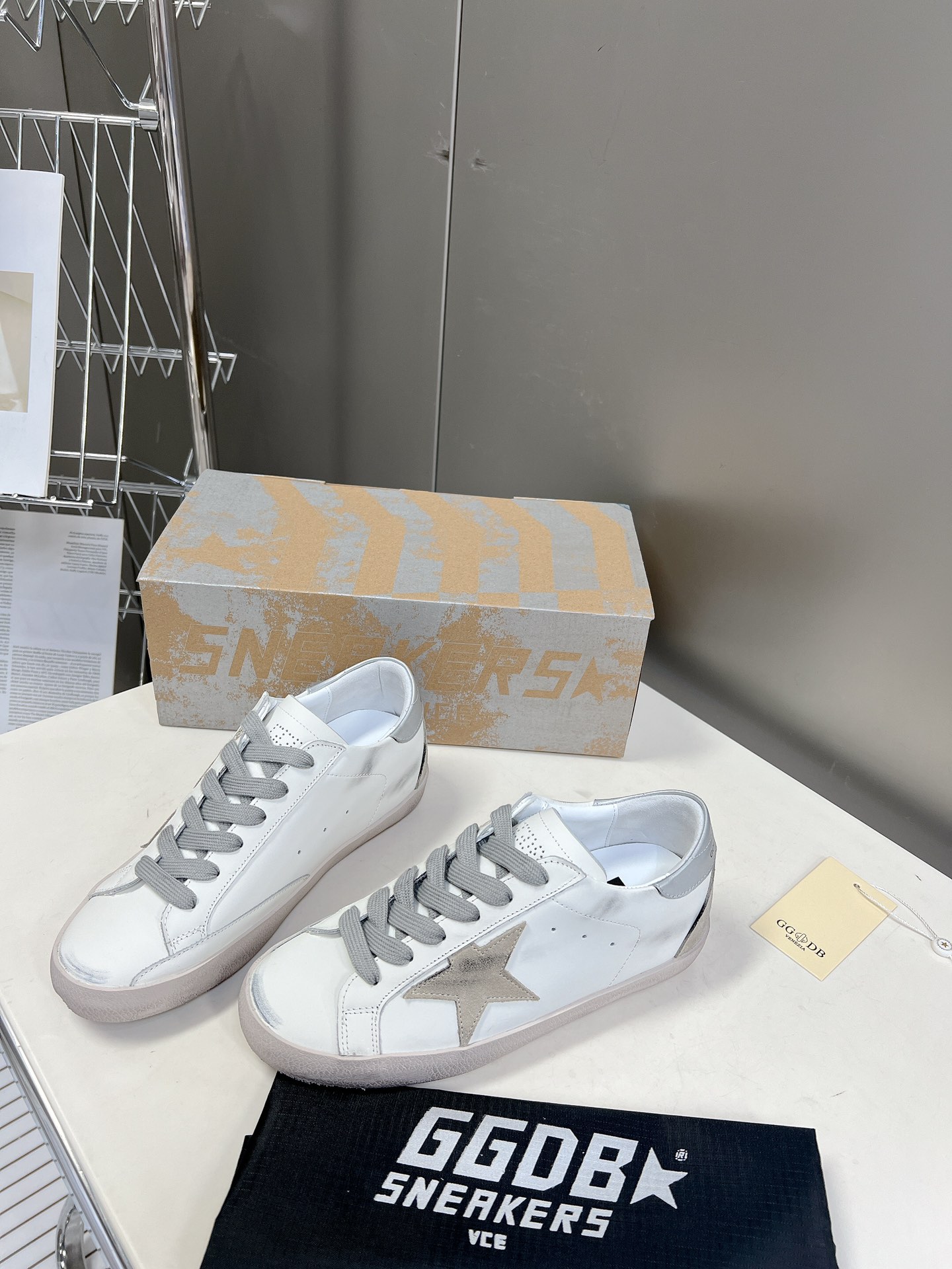 [Golden Goose Women