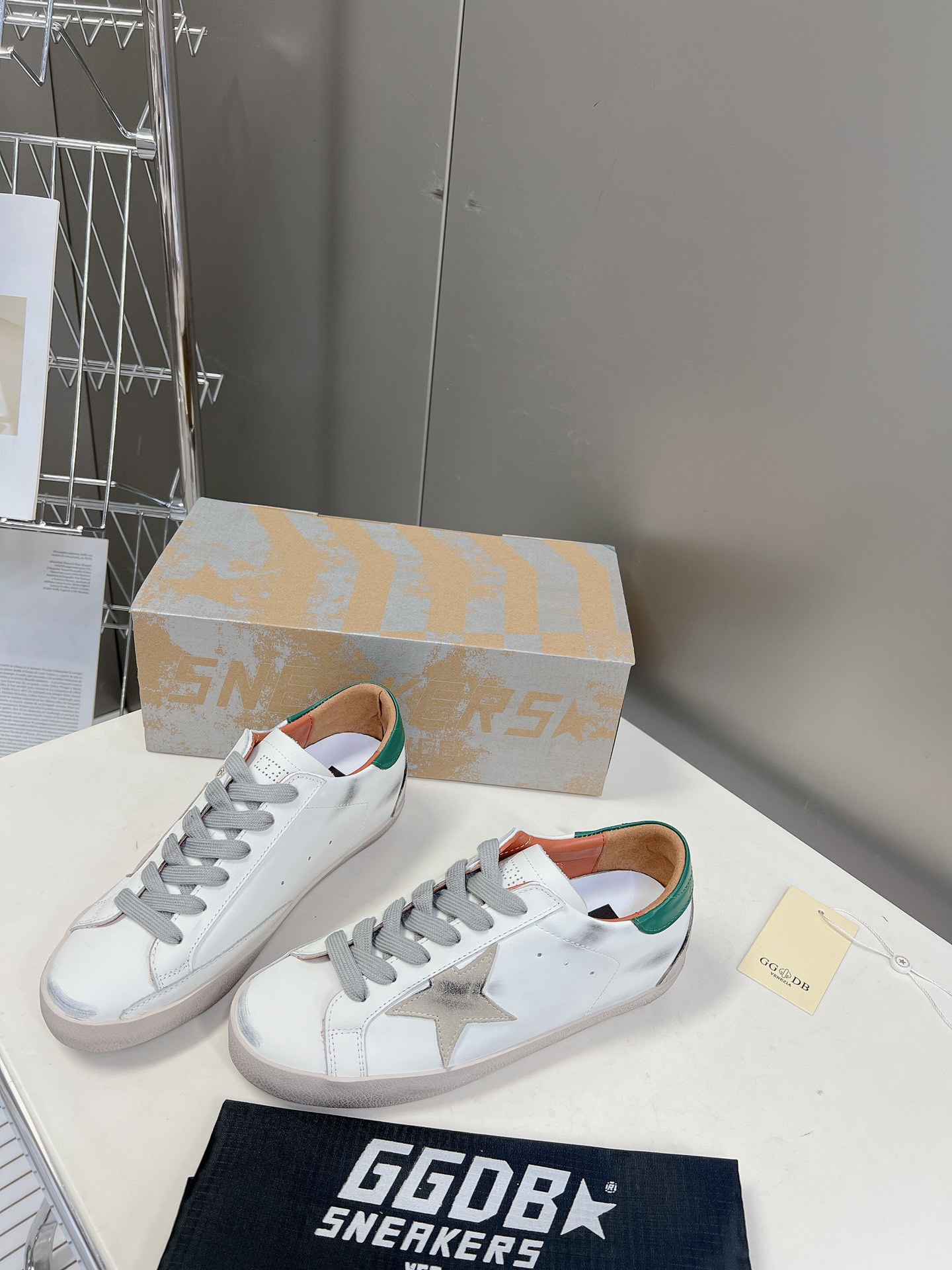 [Golden Goose Women